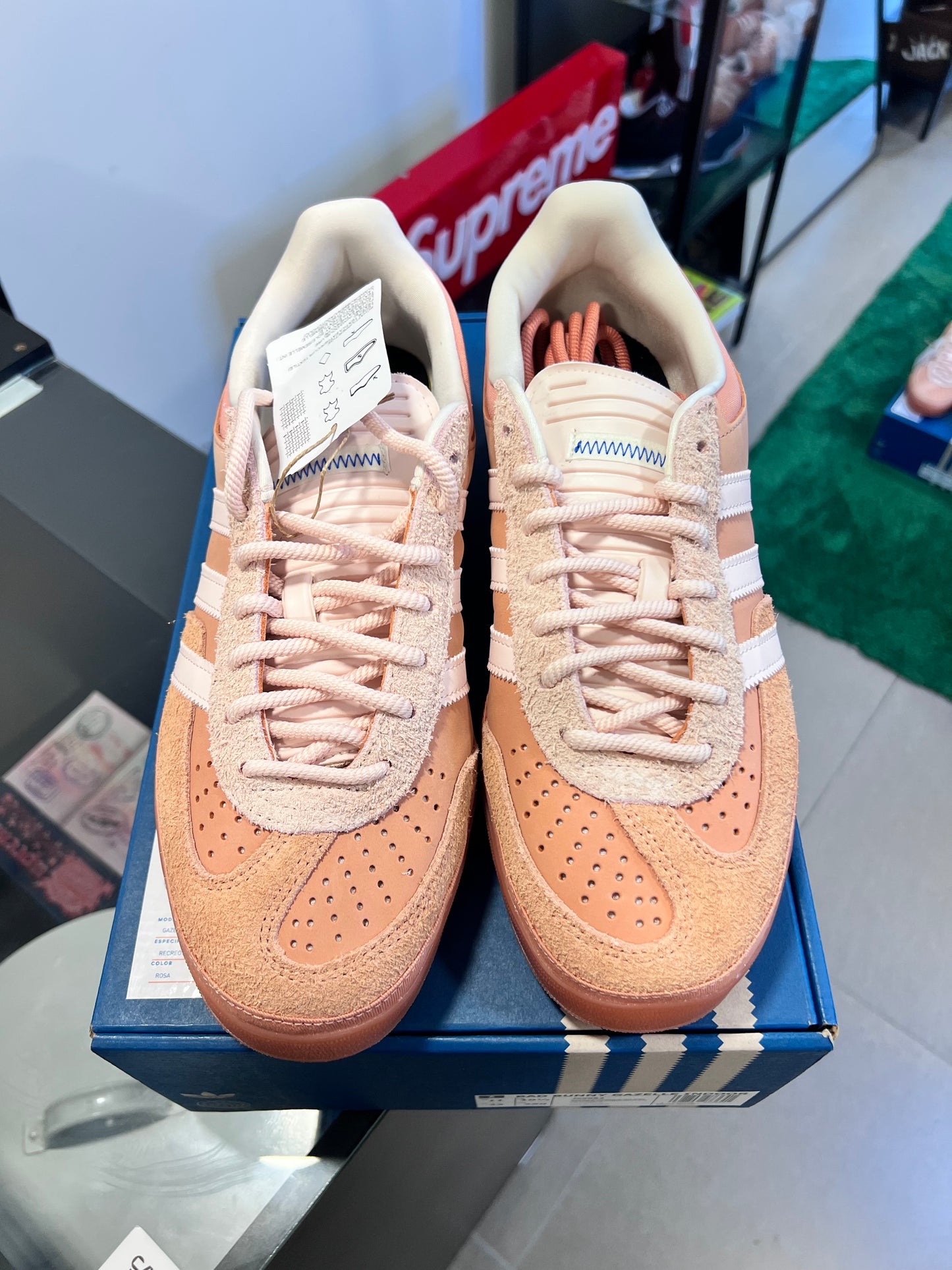 Adidas Gazelle Indoor
Bad Bunny Cabo Rojo