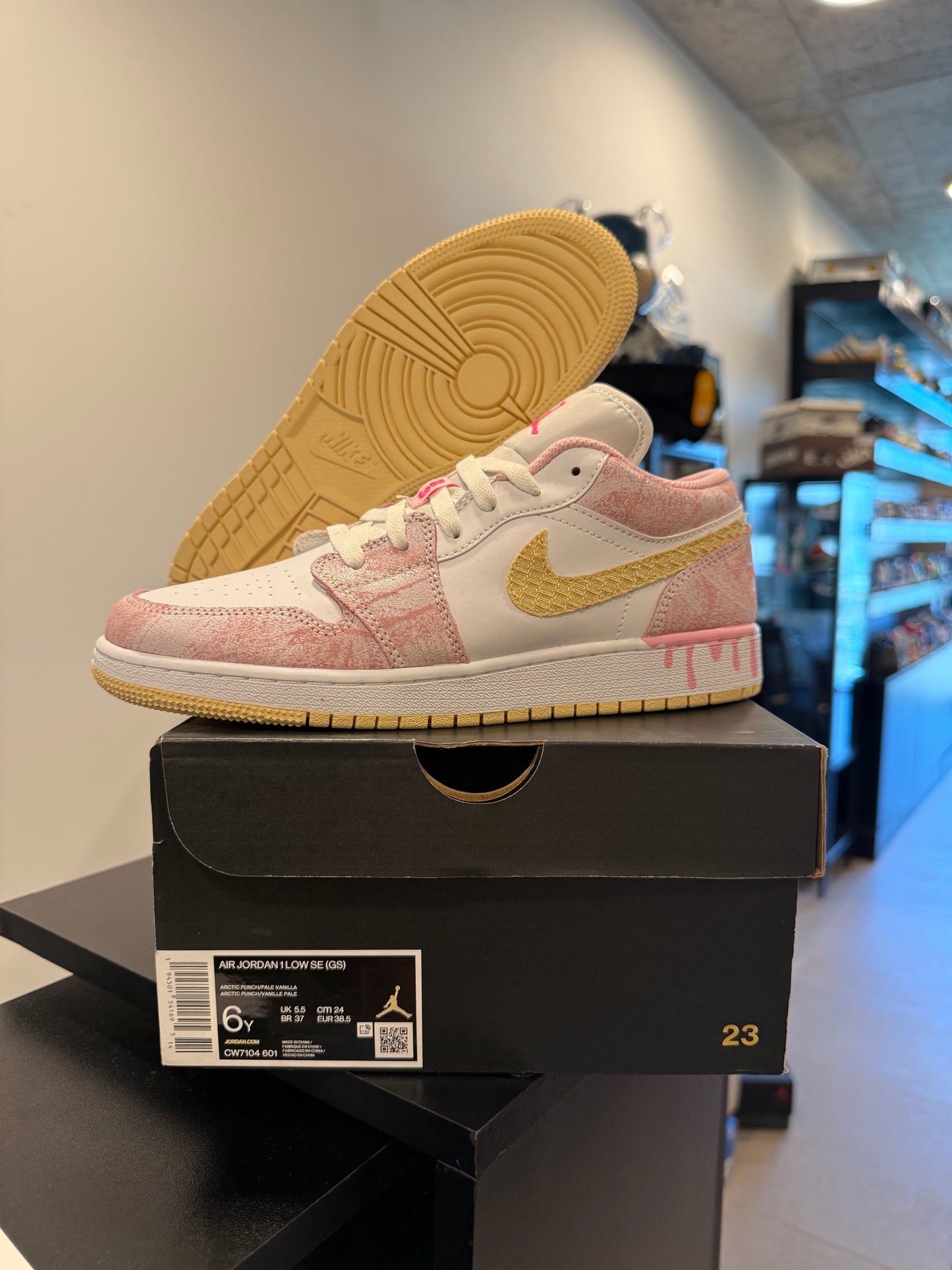 Jordan 1 Low Paint Drip (GS)