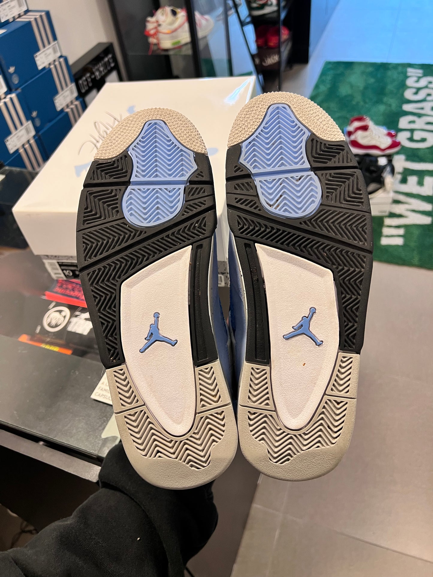 Air Jordan 4 Retro University Blue