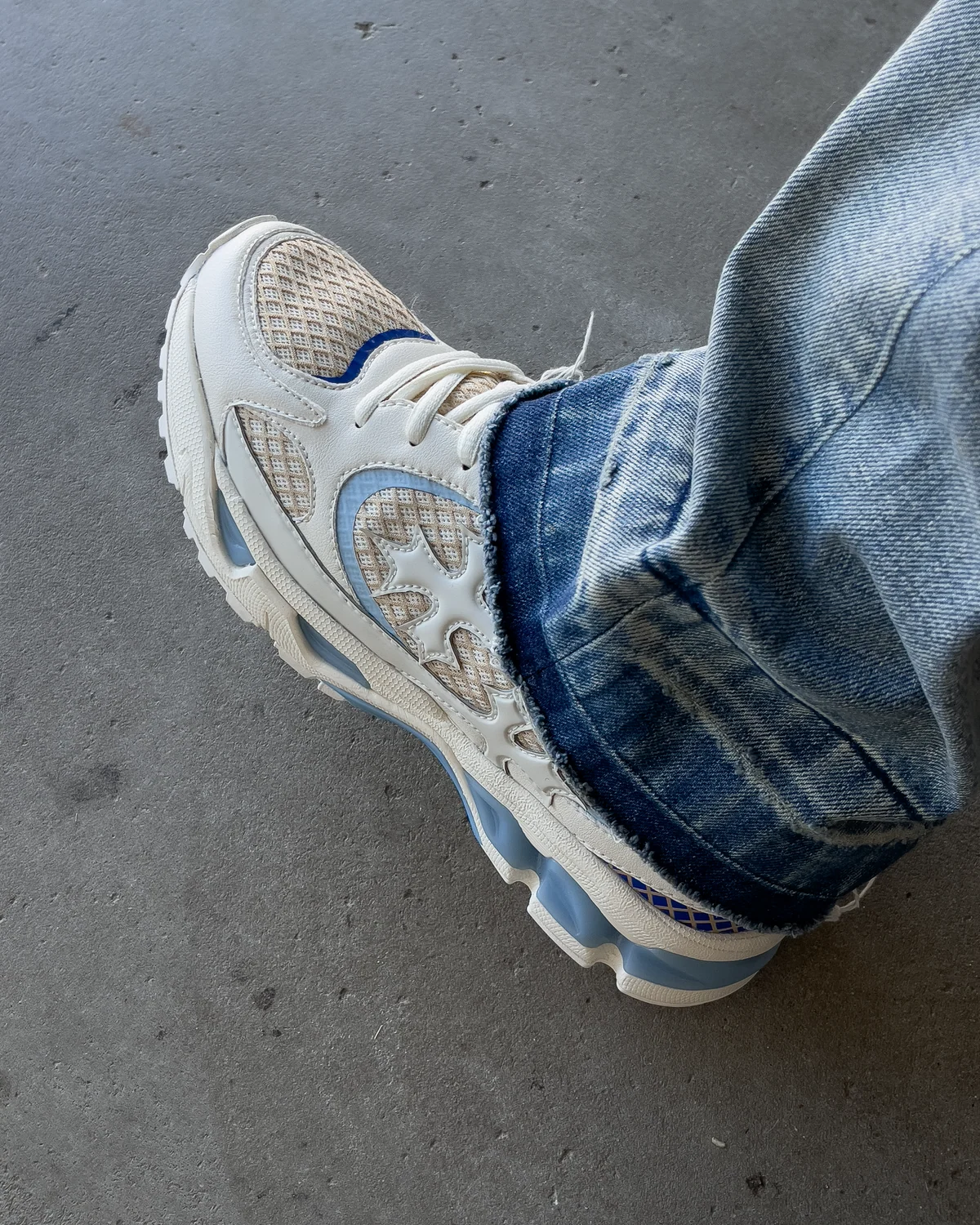 Bravest Studios BLUE KROSS KOUNTRY RUNNER — 2