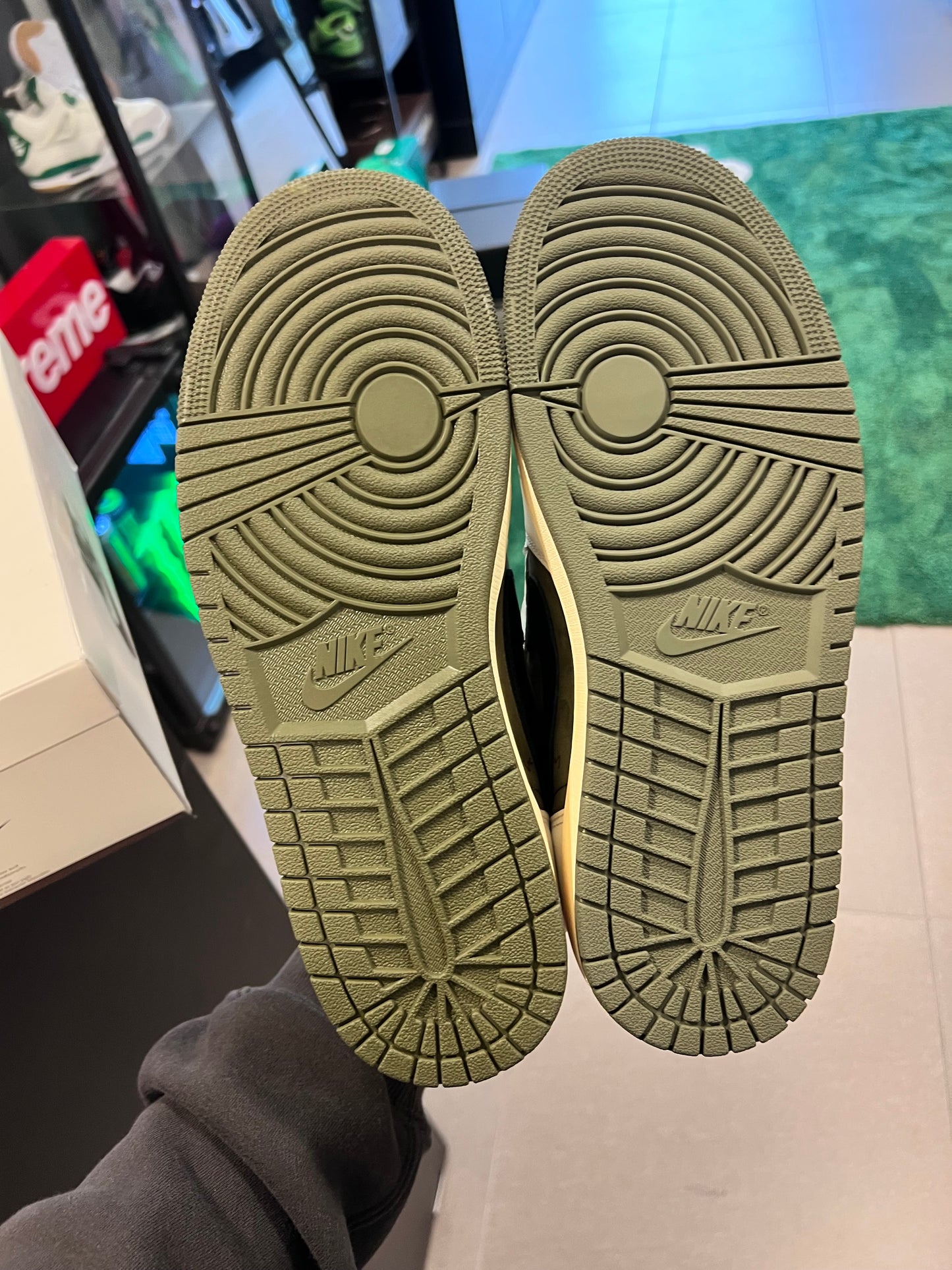Jordan 1 Low OG SP Travis Scott Medium Olive