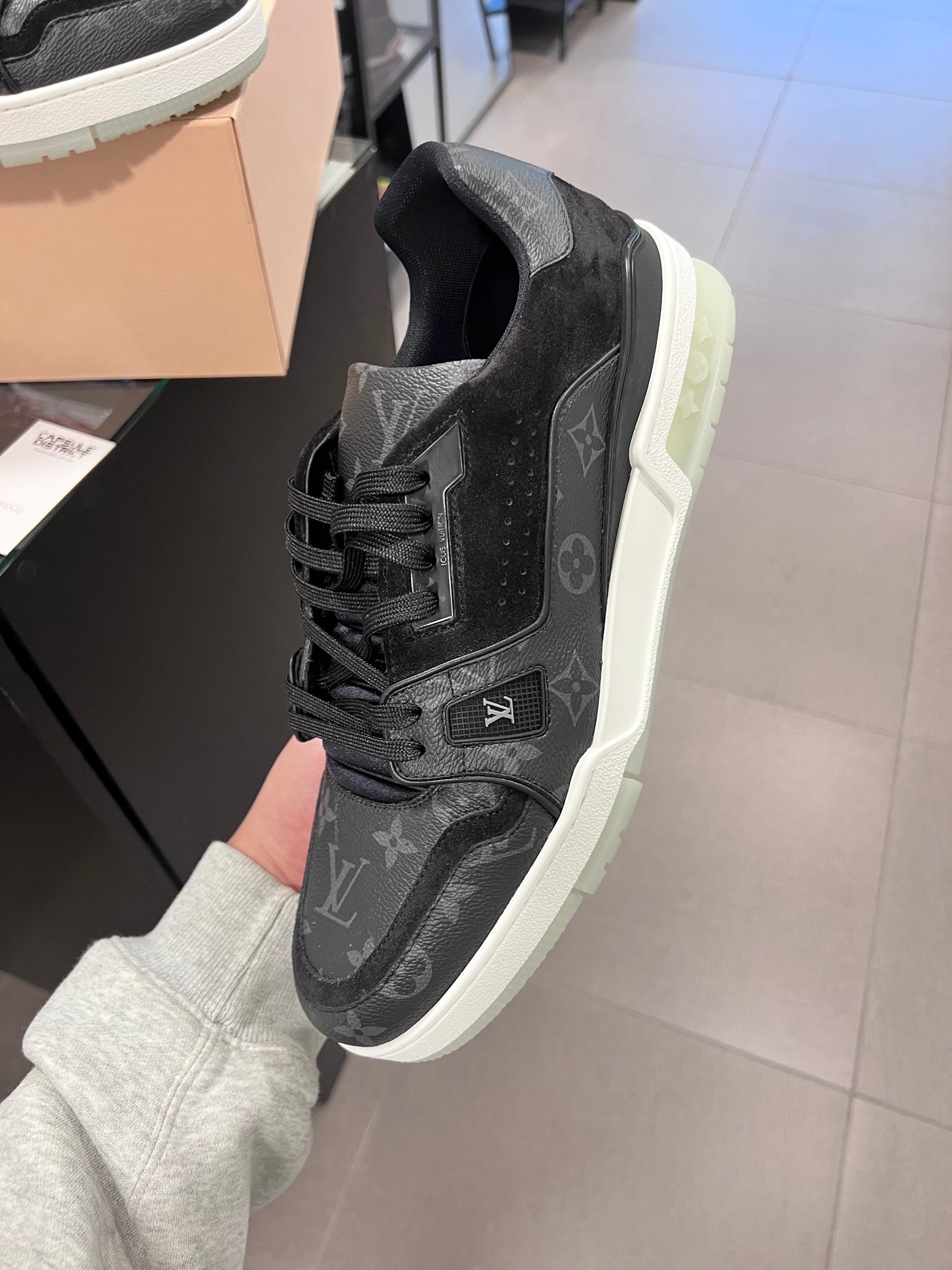 Louis Vuitton Trainer
Black Monogram