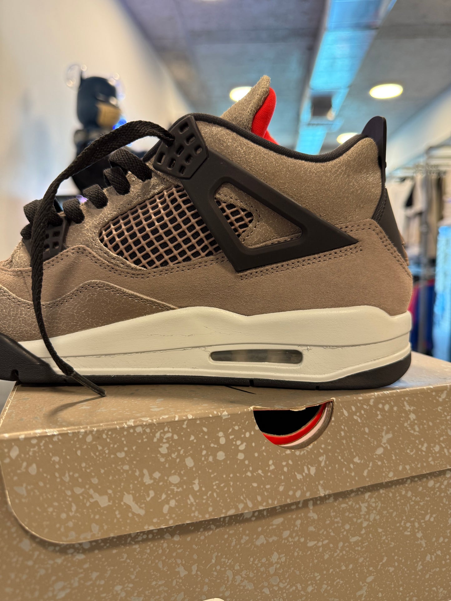 Jordan 4 Retro Taupe Haze