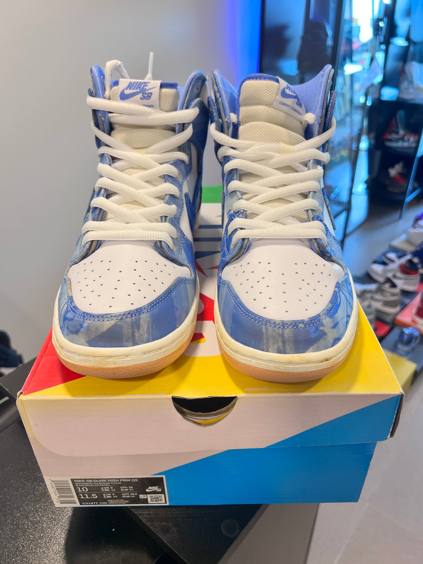 Nike SB Dunk High
Carpet Company