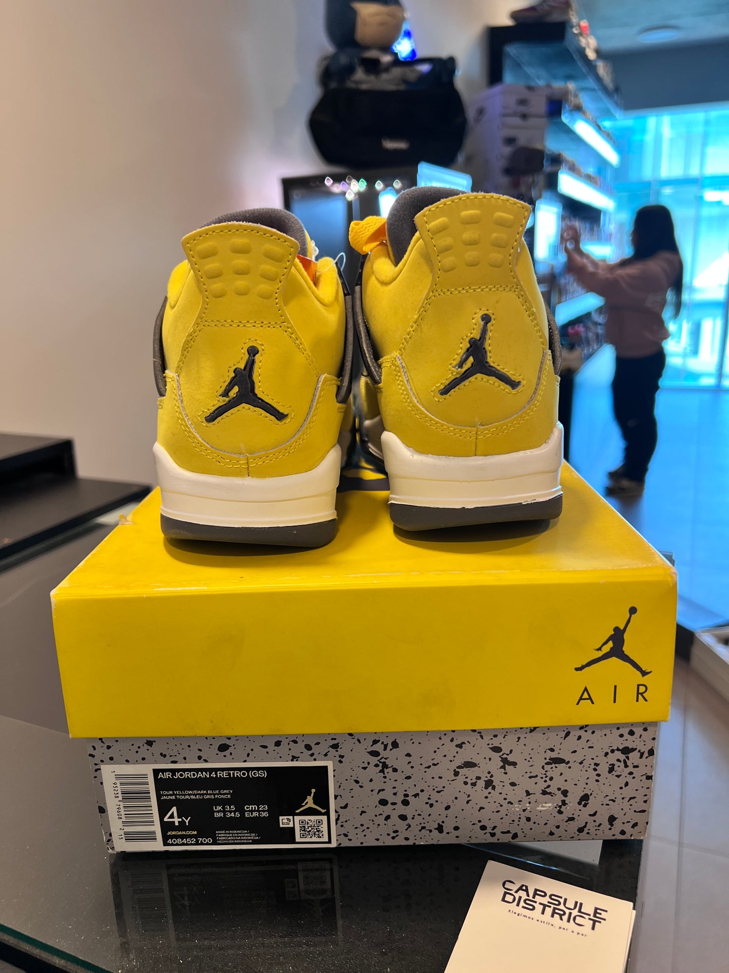 Jordan 4 Retro
Lightning (2021) (GS)