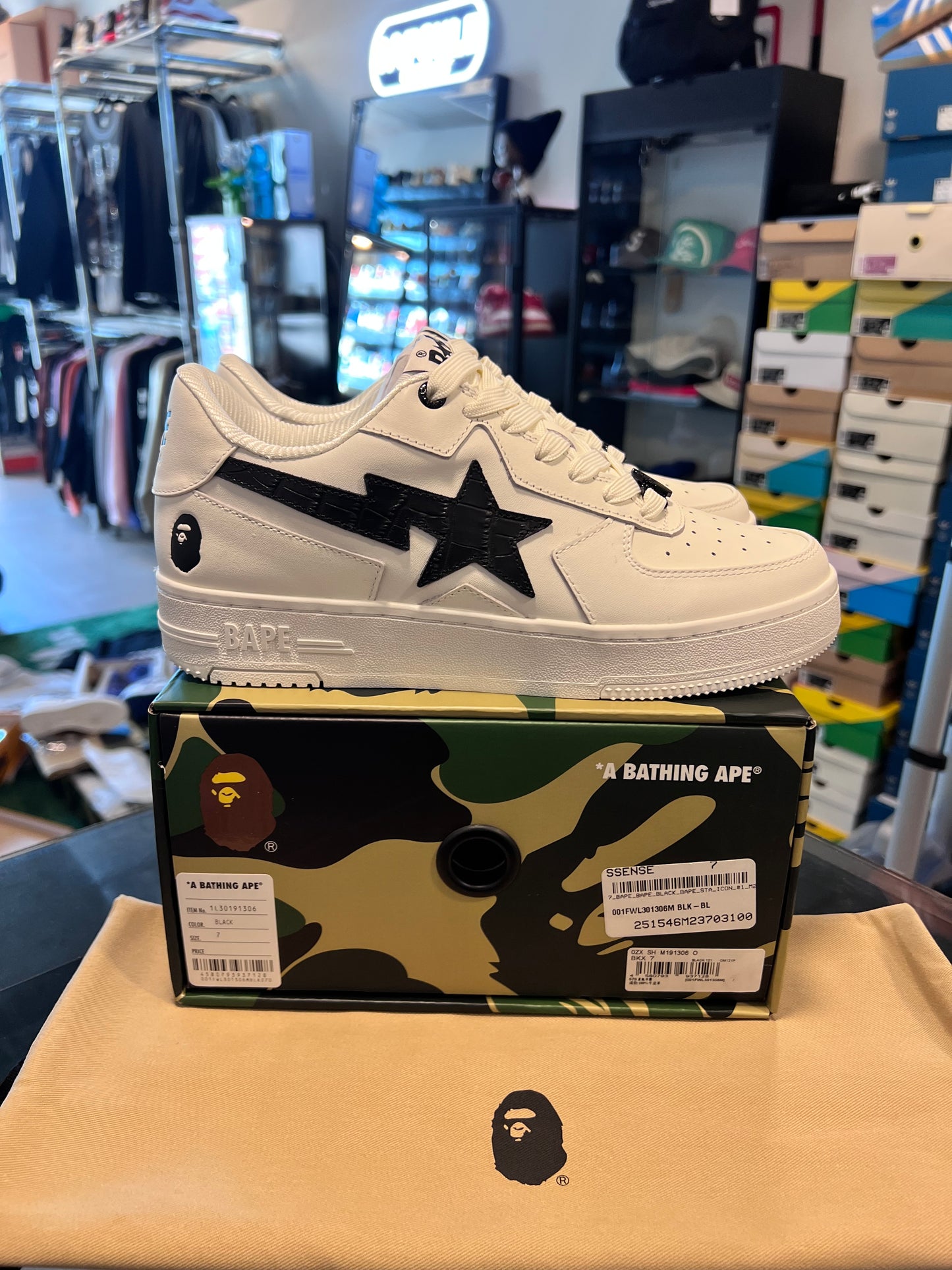 A Bathing Ape Bape Sta Icon
#1 M2 White Black