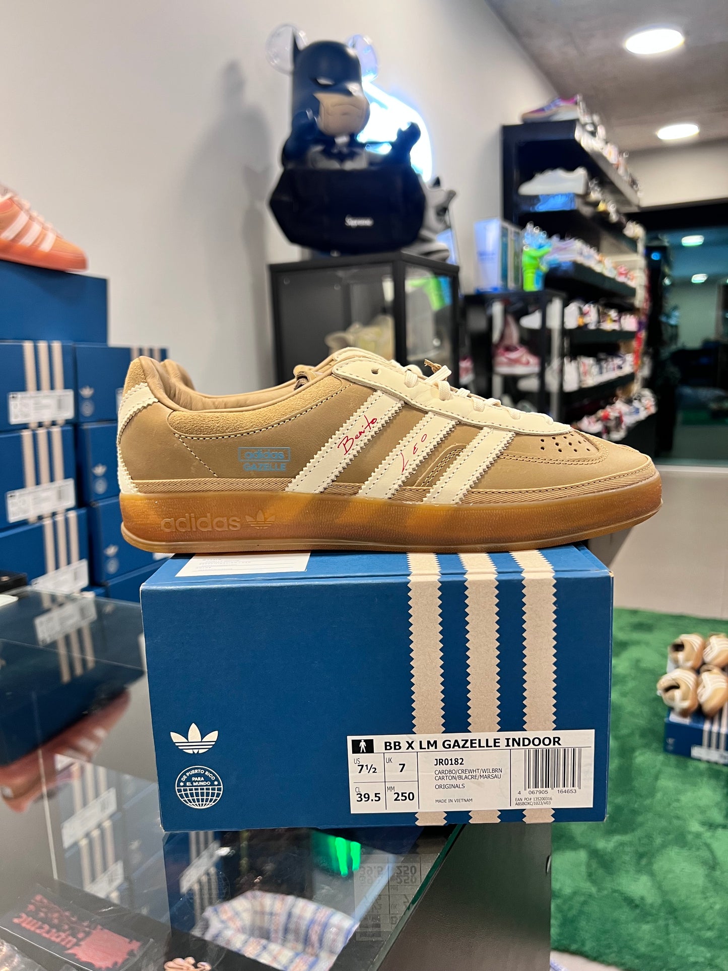 adidas Gazelle Indoor
Bad Bunny Lionel Messi La Voz De Los Fans