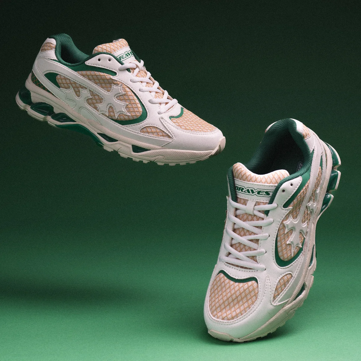 Braves Studios GREEN KROSS KOUNTRY RUNNER