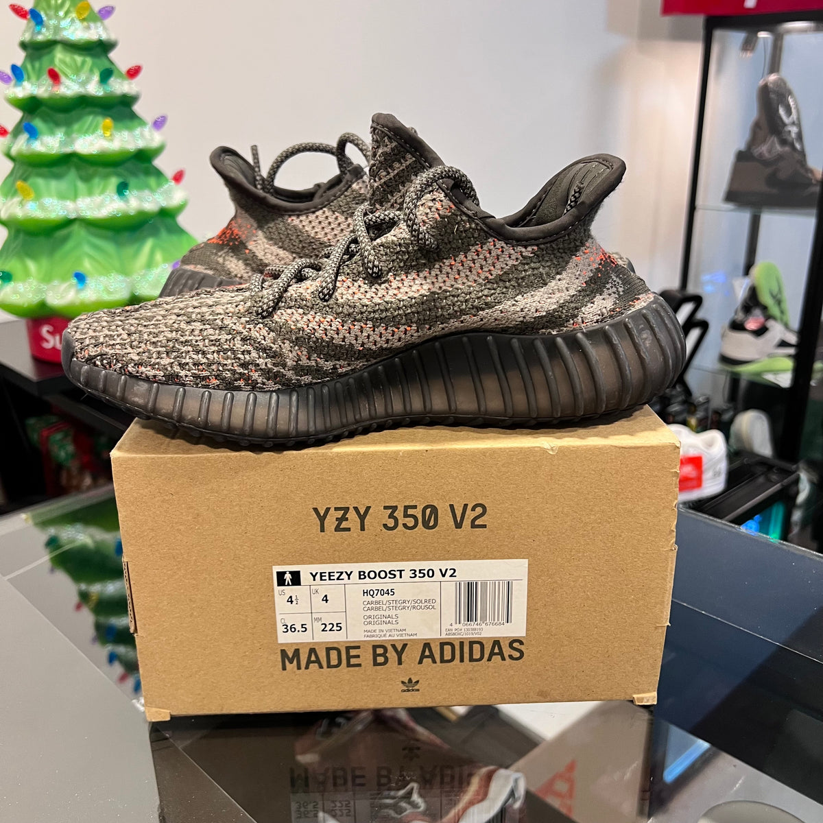 Adidas Yeezy Boost 350 V2
Carbon Beluga (USADA) — 6