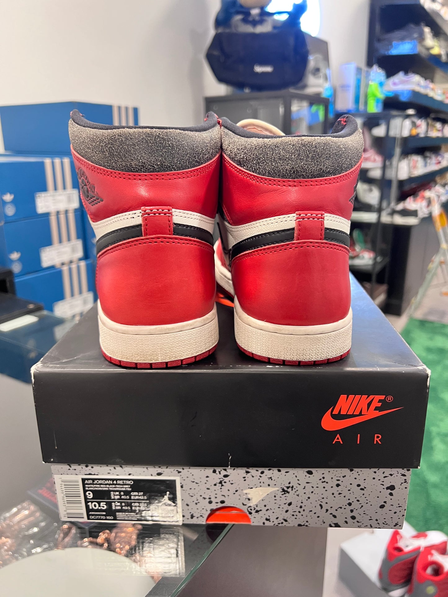 Jordan 1 Retro High OG
Chicago Lost and Found