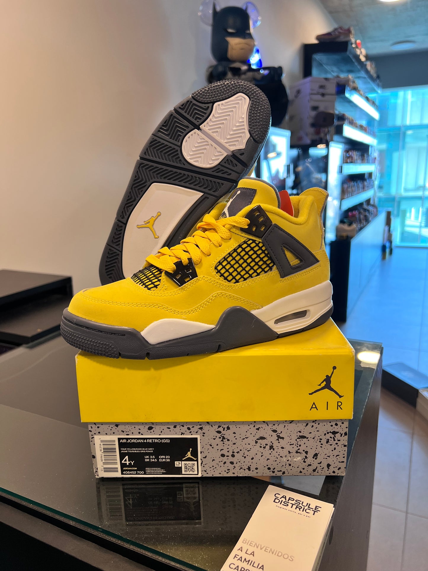 Jordan 4 Retro
Lightning (2021) (GS)