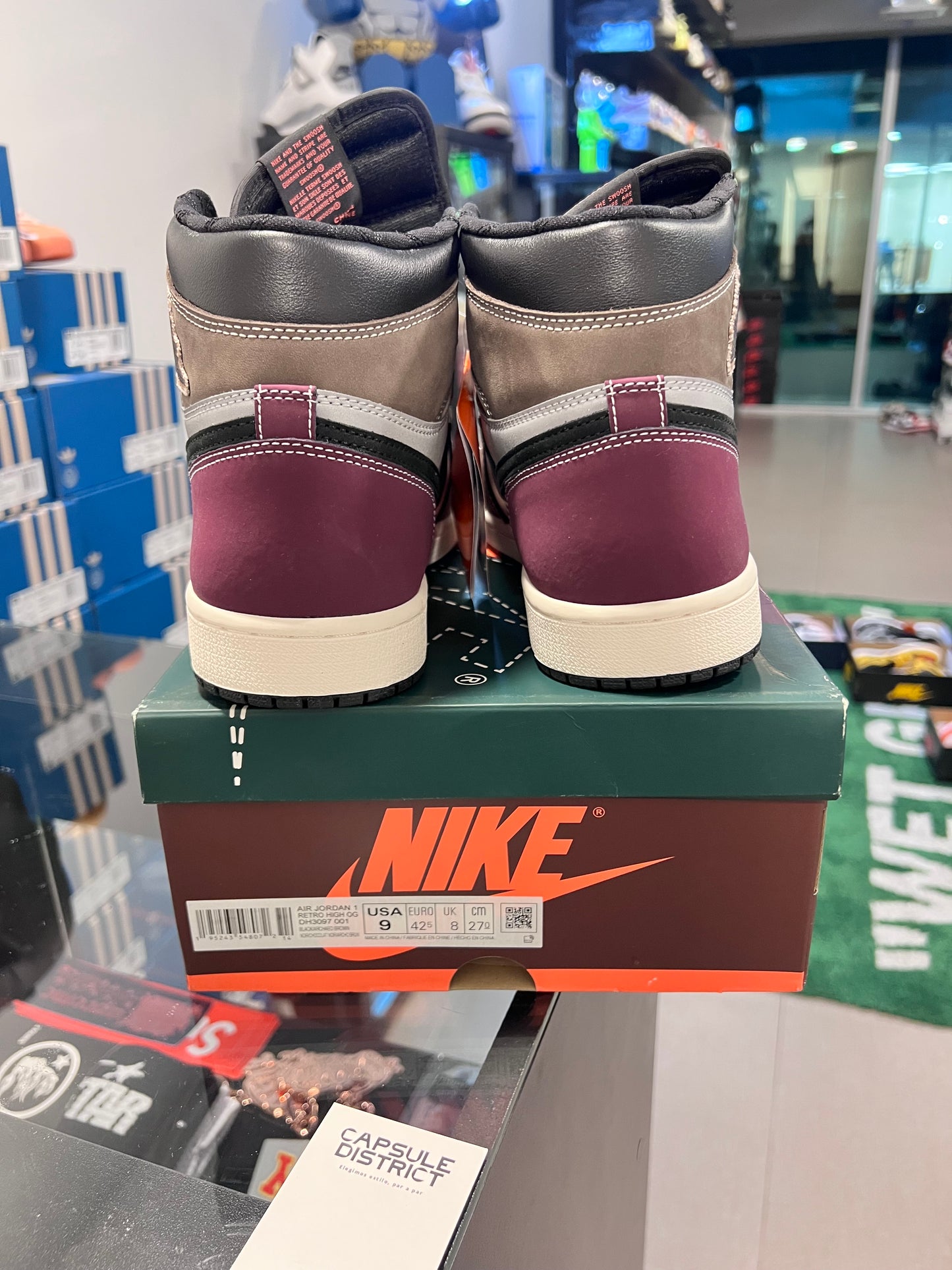 Jordan 1 Retro High OG
Hand Crafted