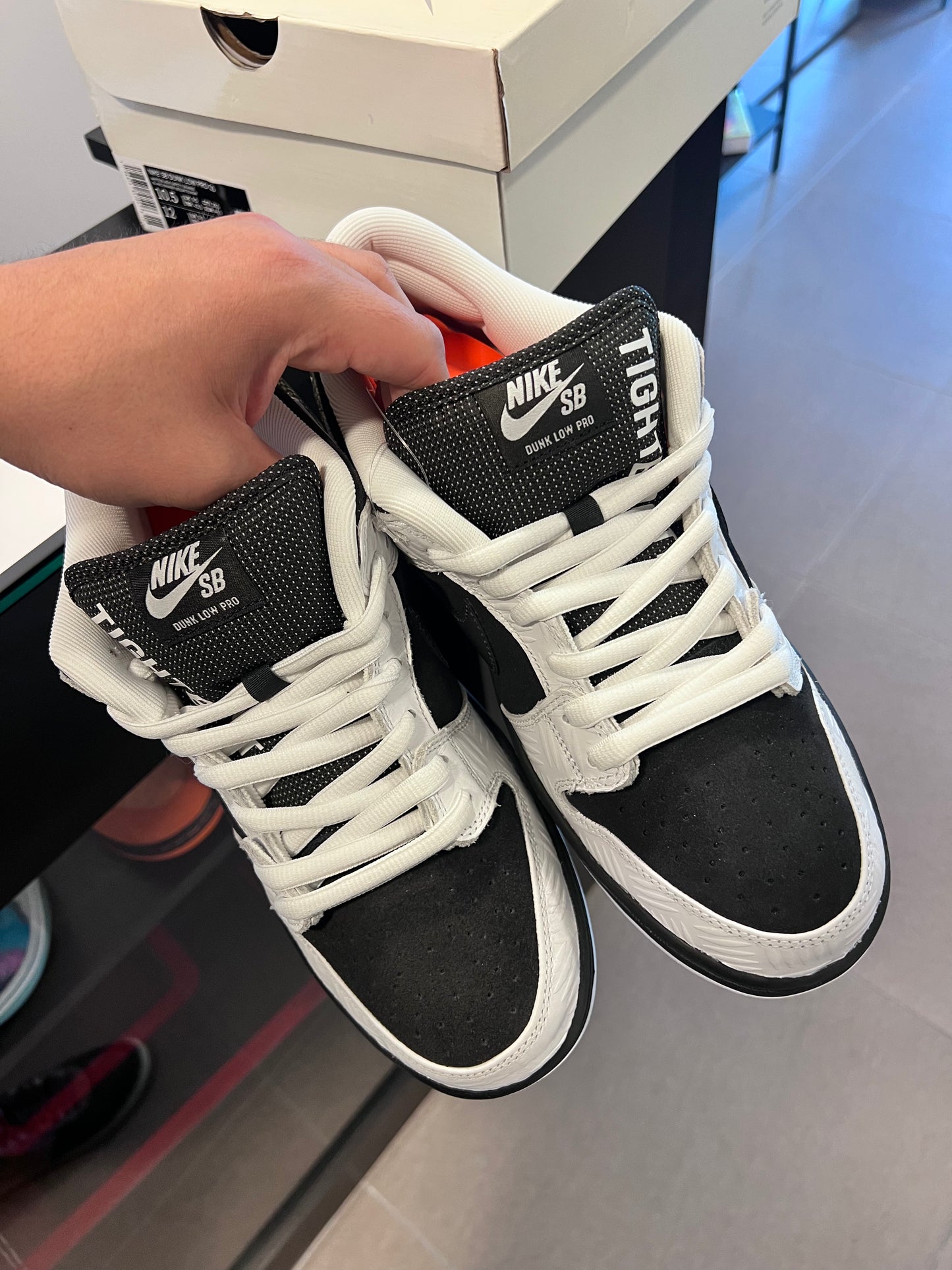 Nike SB Dunk Low Tightboot