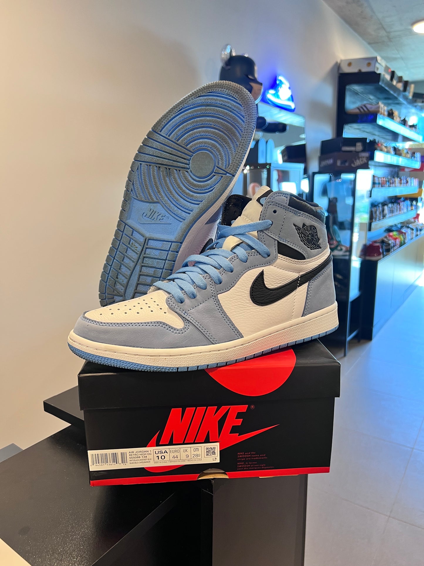 Jordan 1 Retro High OG University Blue