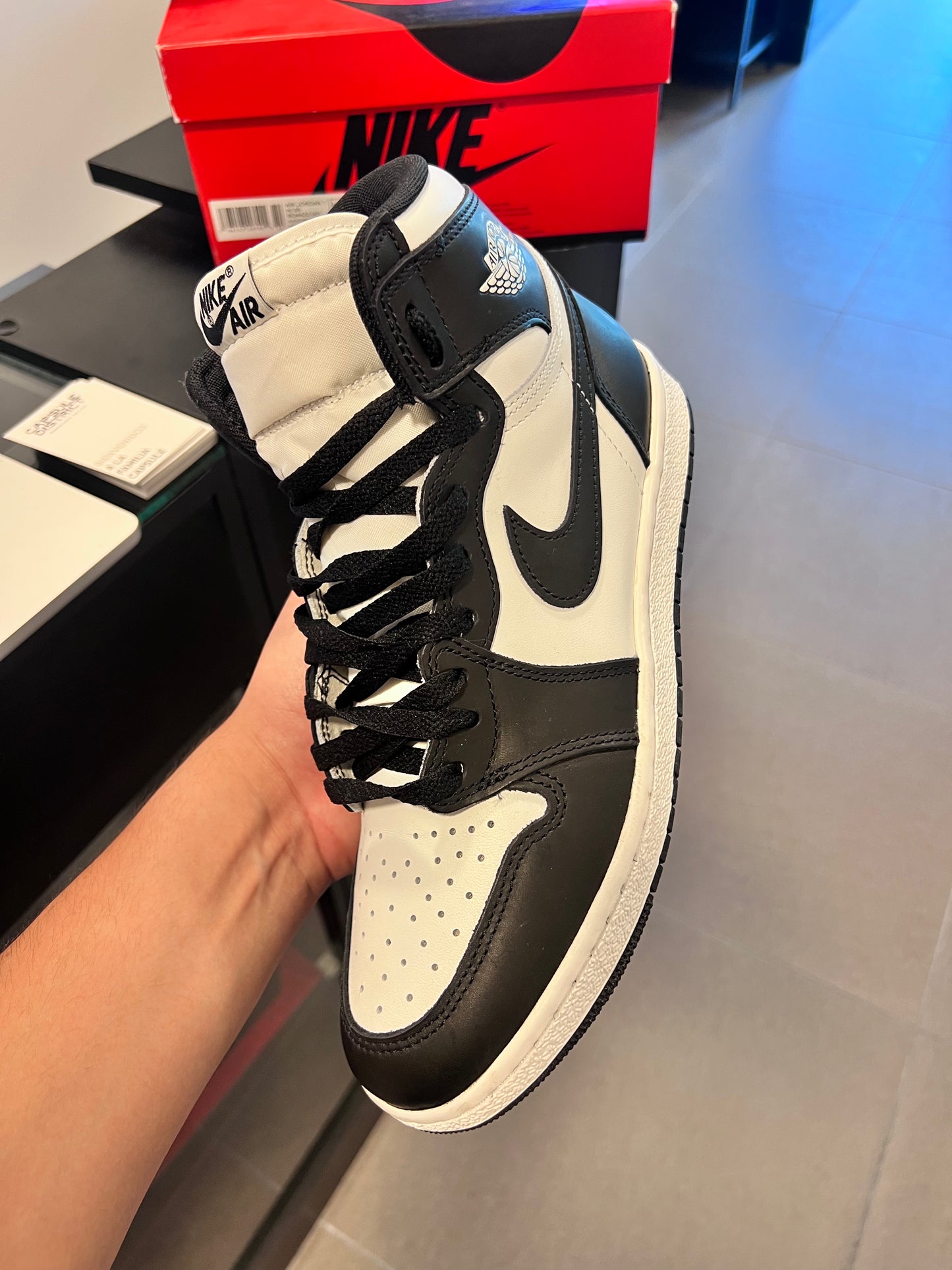 Jordan 1 Retro High '85
Black White (2023)