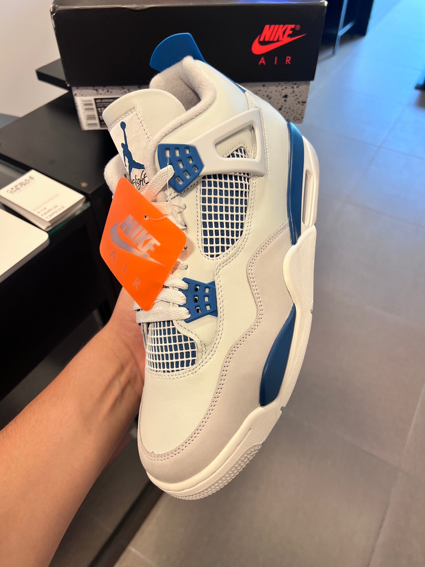 Jordan 4 Retro
Military Blue (2024)