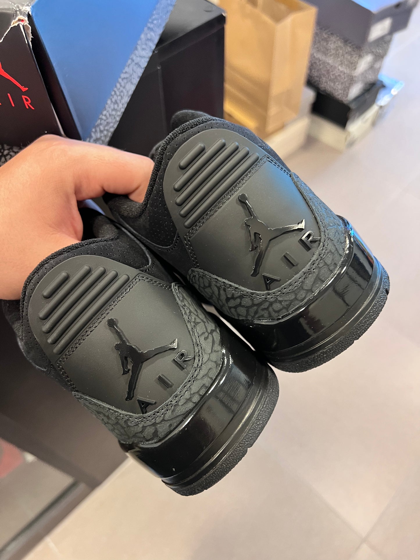 Jordan 3 Retro
Black Cat (2025)