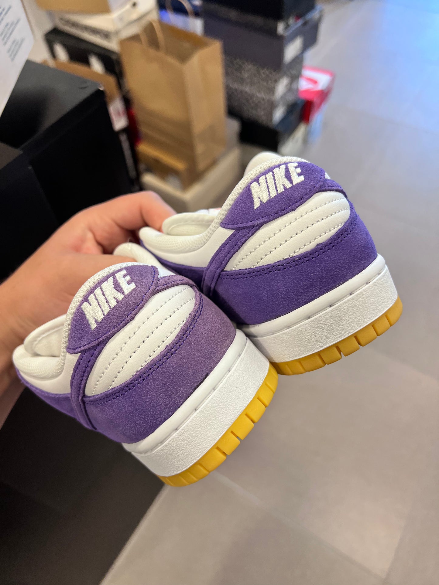 Nike SB Dunk Low Pro ISO
Orange Label Court Purple