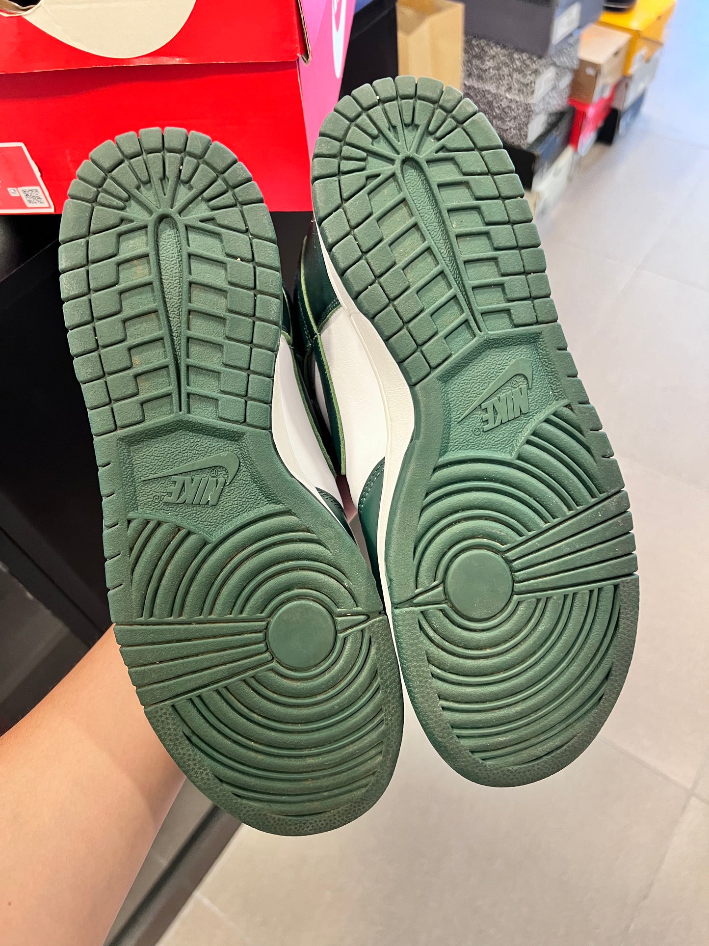 Nike Dunk High SP
Spartan Green