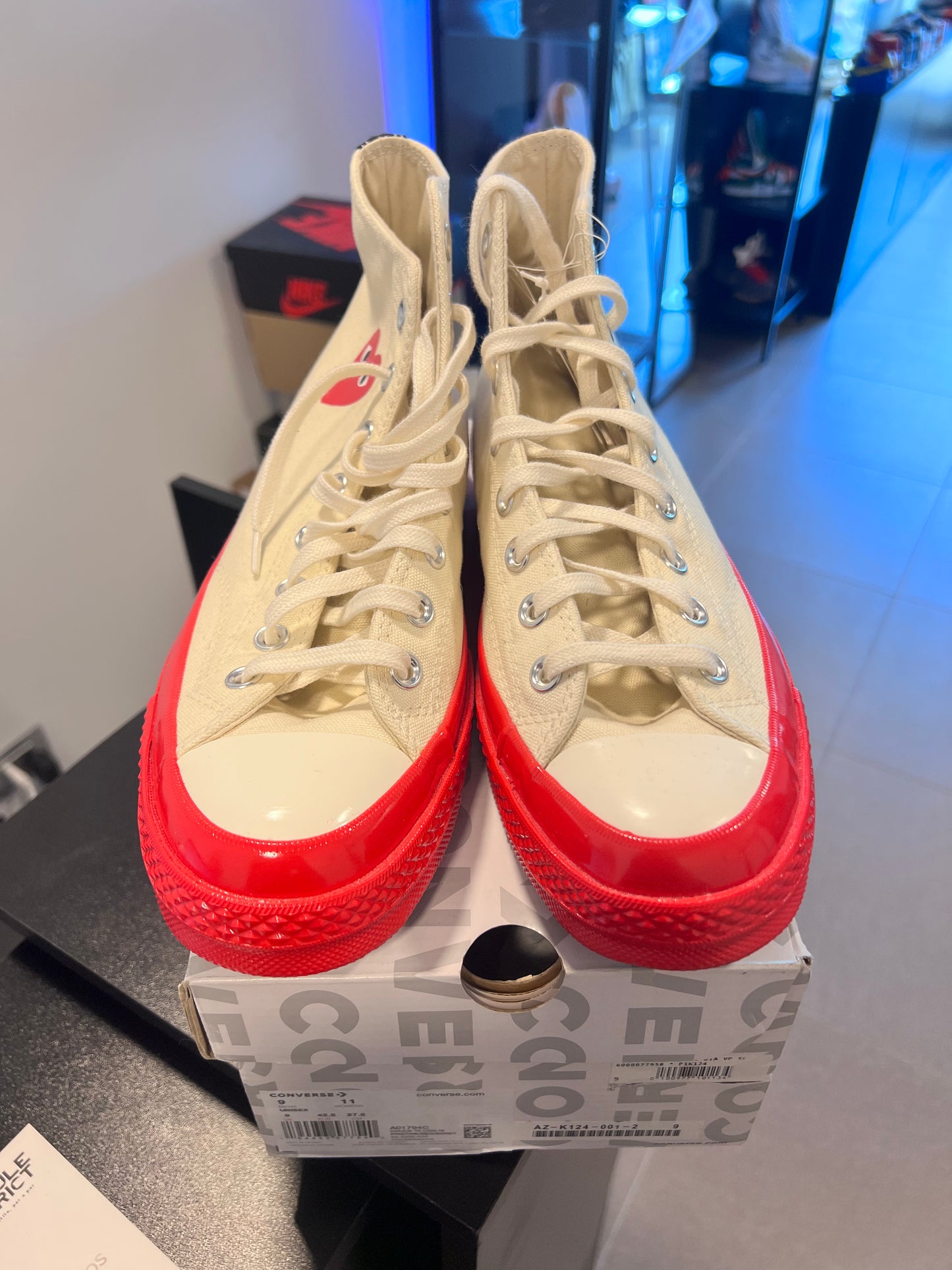 Converse Chuck Taylor All Star 70 Hi
Comme des Garcons PLAY Egret Red Midsole