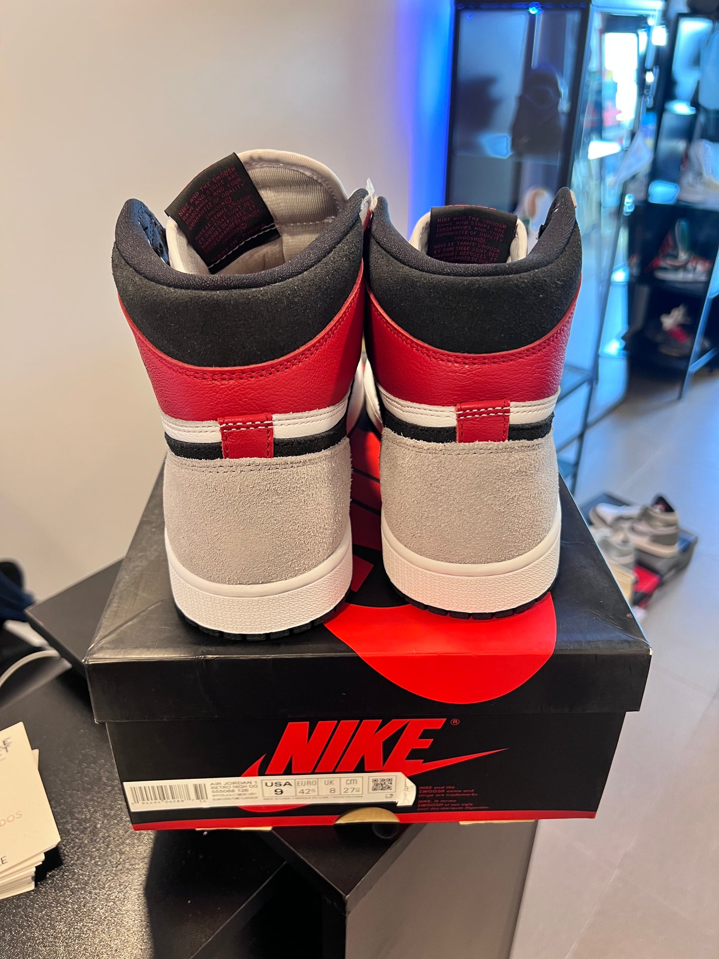 Jordan 1 Retro High
Light Smoke Grey