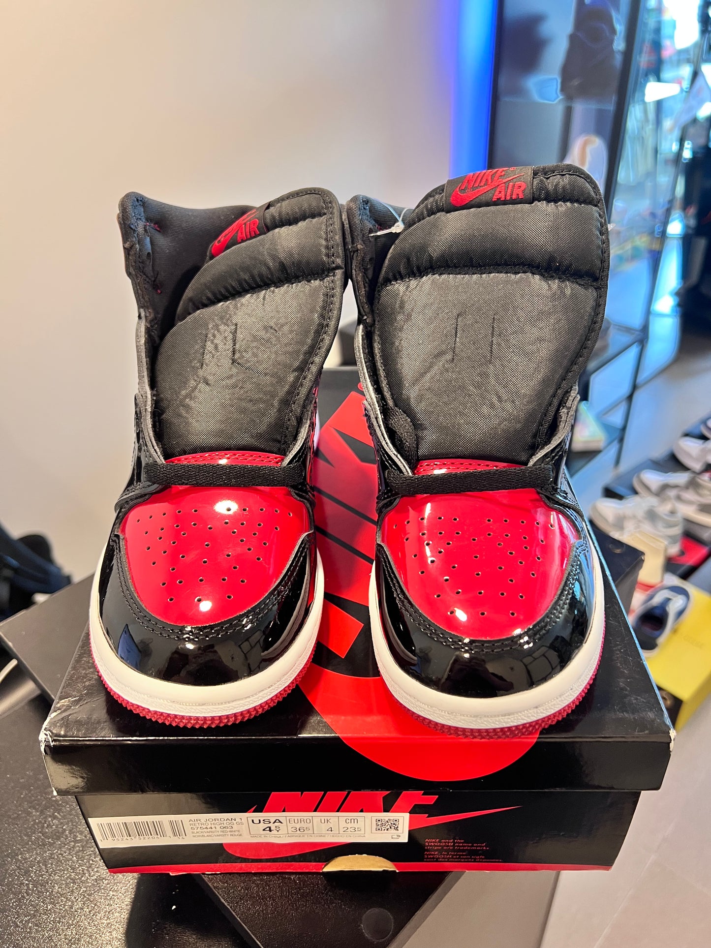 Jordan 1 Retro High OG
Patent Bred (GS)