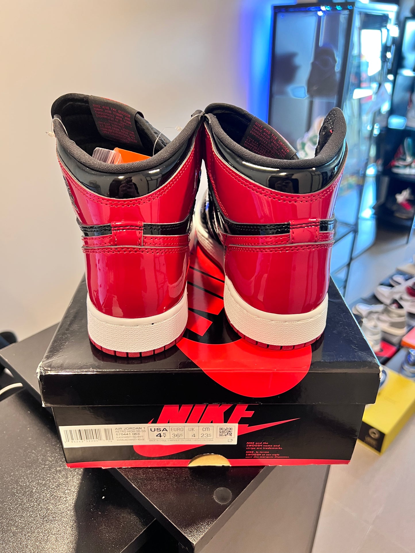 Jordan 1 Retro High OG
Patent Bred (GS)