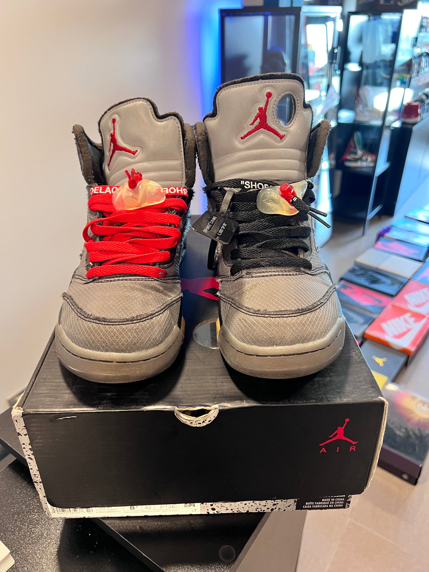 Jordan 5 Retro
Off-White Muslin