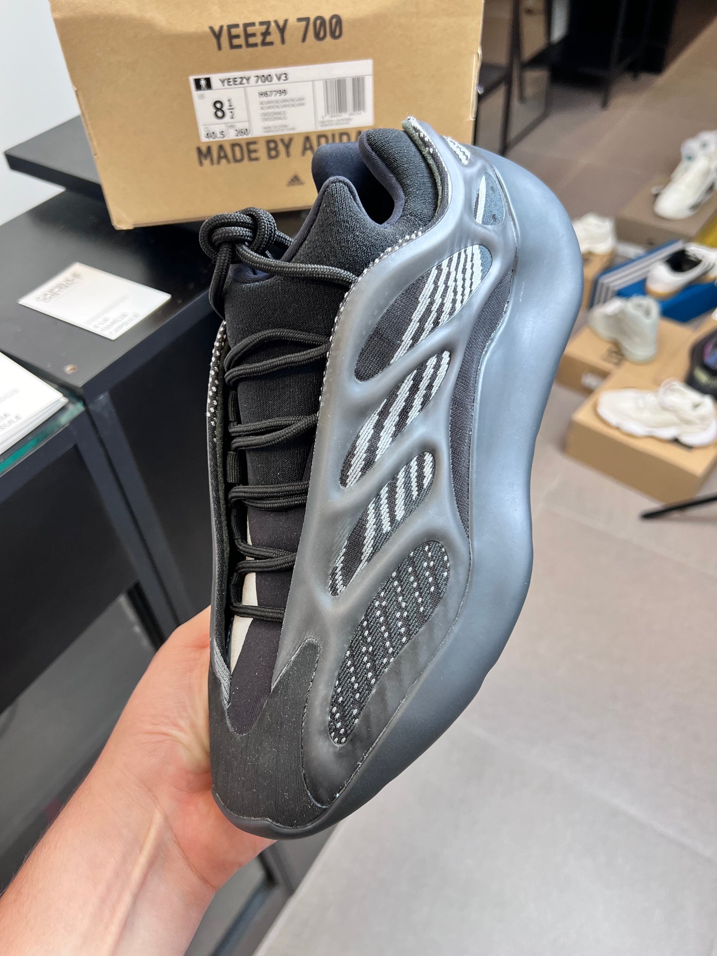 Adidas Yeezy 700 V3 Alvah