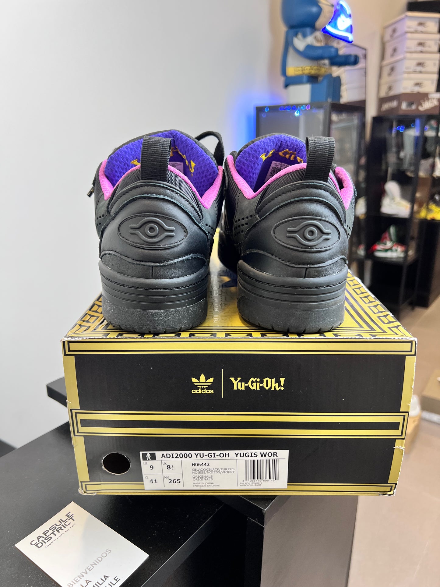 Adidas ADI2000 Yu-Gi-Oh! With sealed Dark Magician Promo Card