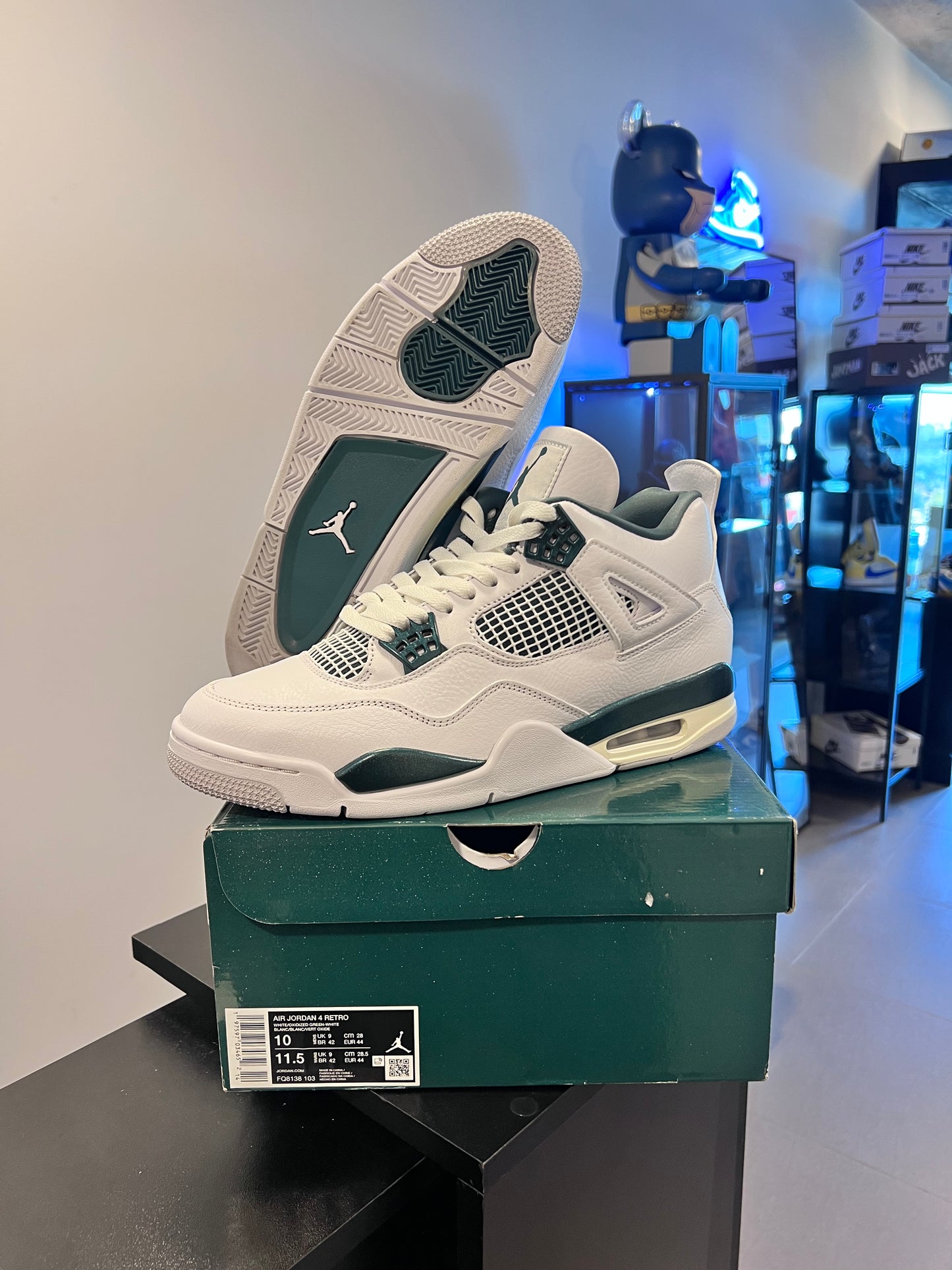 Jordan 4 Retro
Oxidized Green