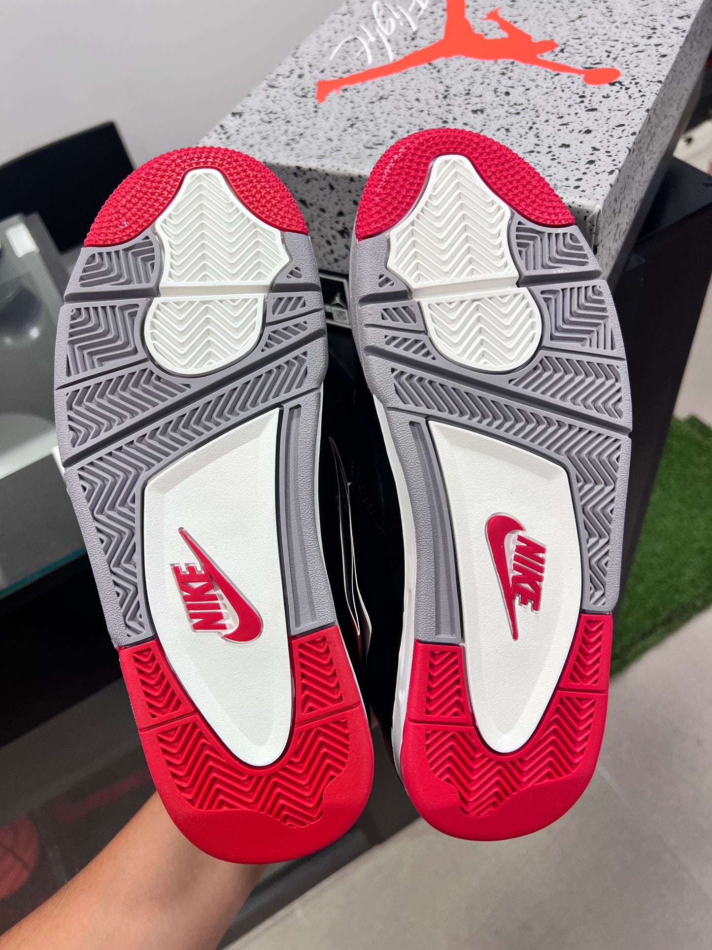 Jordan 4 Retro
Bred Reimagined