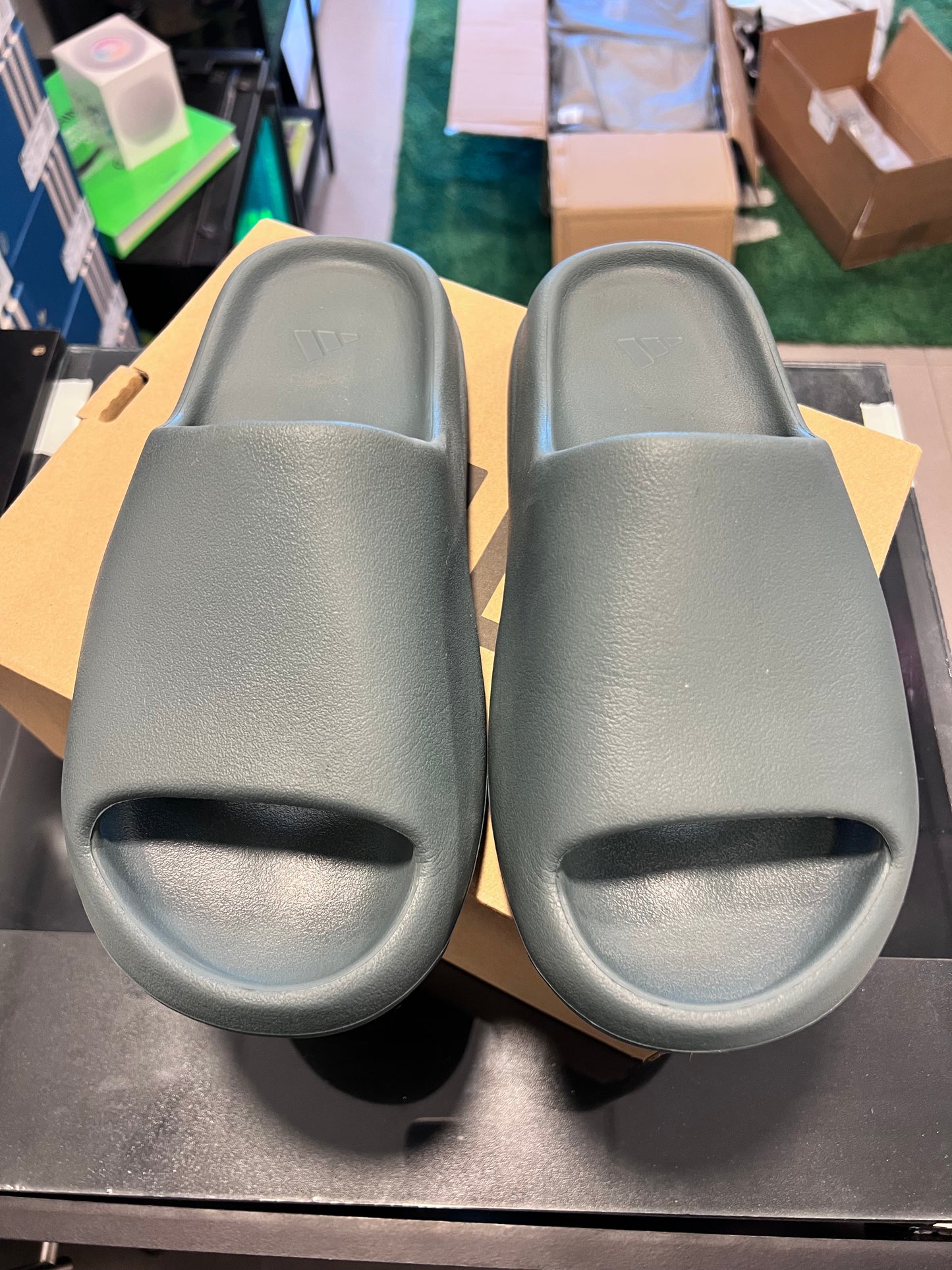 Adidas Yeezy Slide
Slate Marine