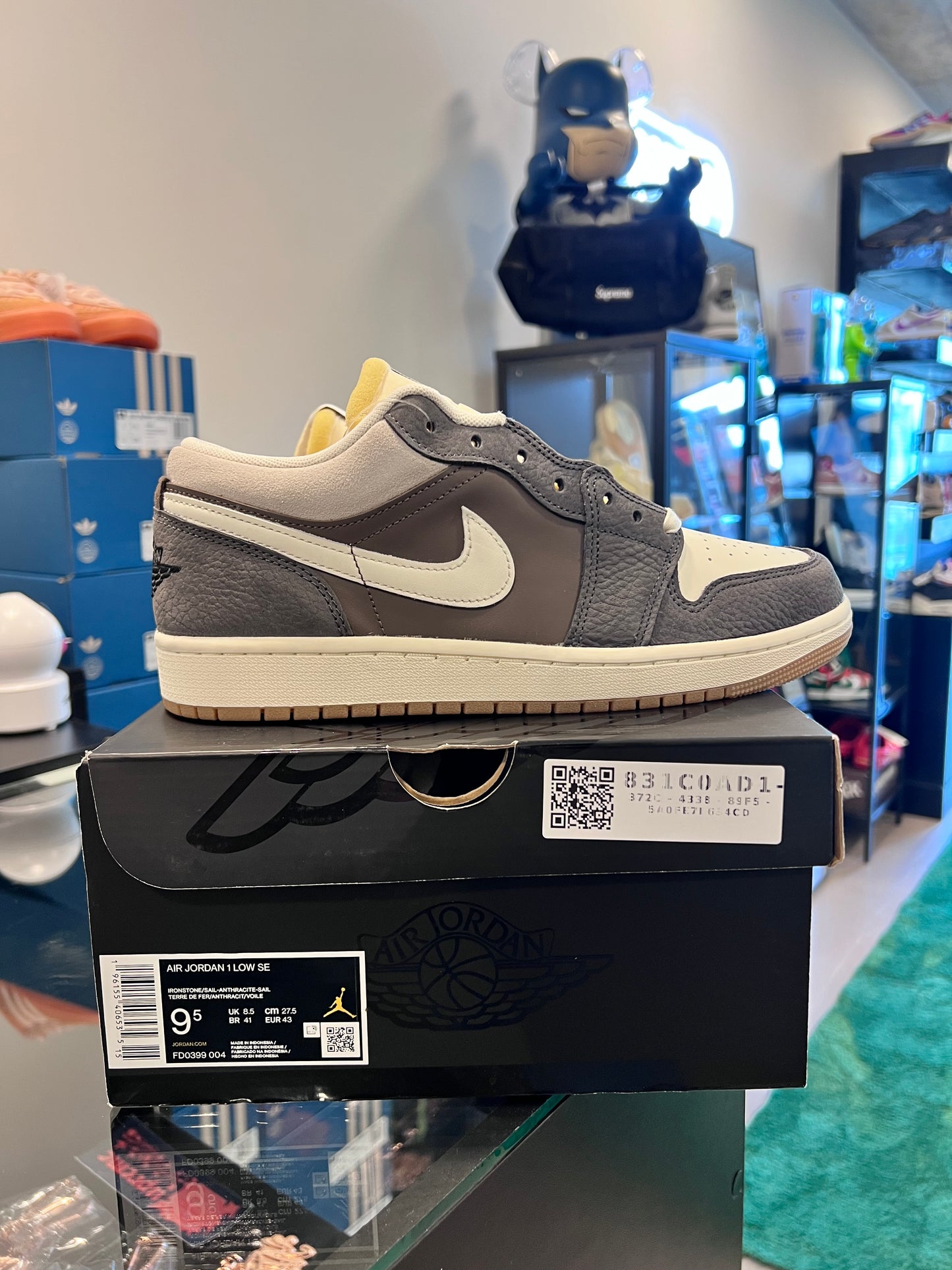 Jordan 1 Low
SNKRS Day Korea Magpie (2023)