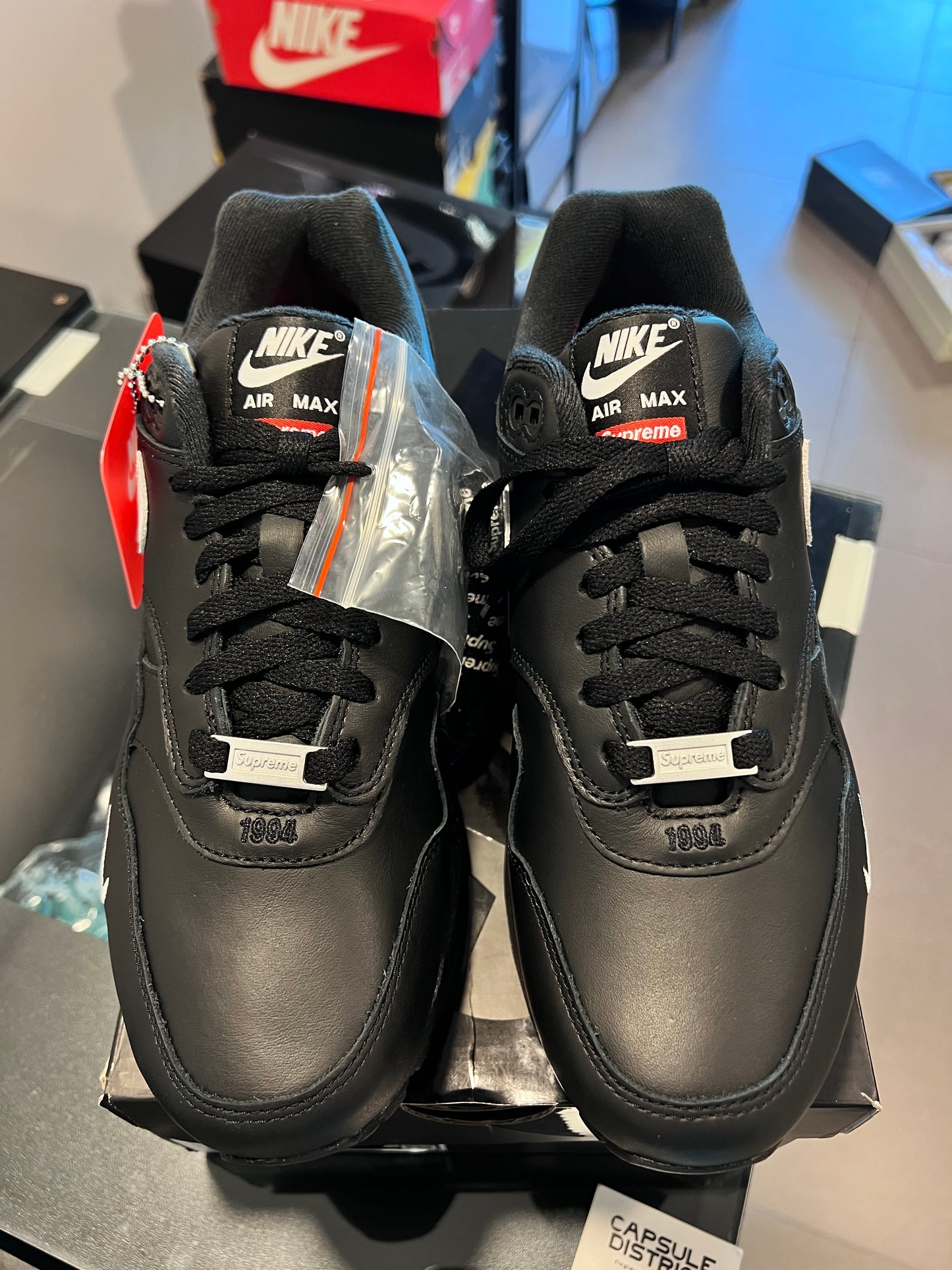 Nike Air Max 1 '87 SP
Supreme Black White