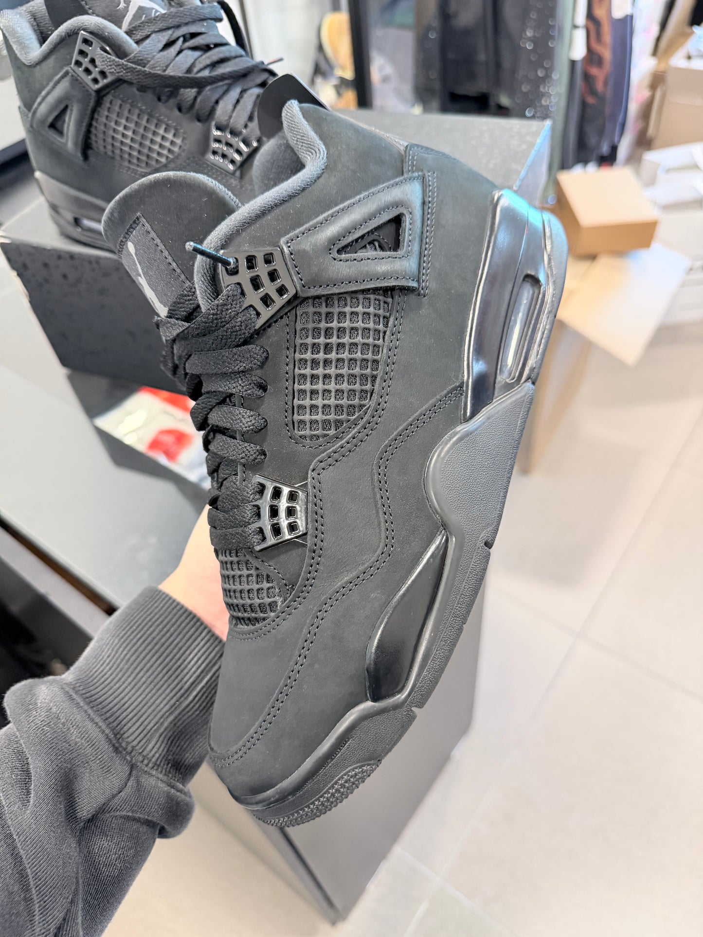 Jordan 4 Retro Black Cat 2025 (USADA)