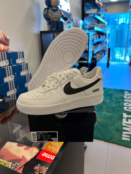 Supreme x Nike Air Force 1 Low