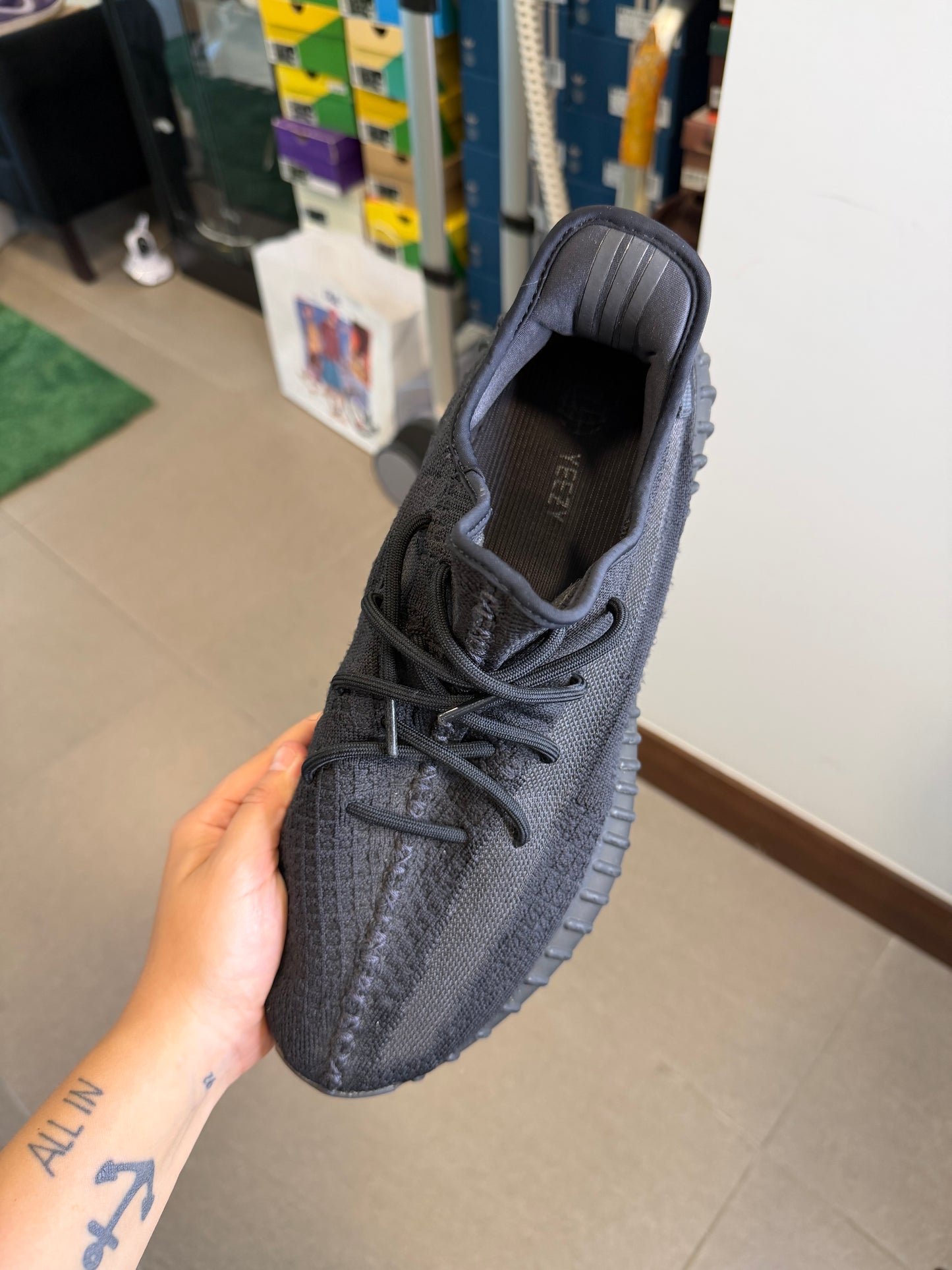 Adidas Yeezy Boost 350 v2 Onyx