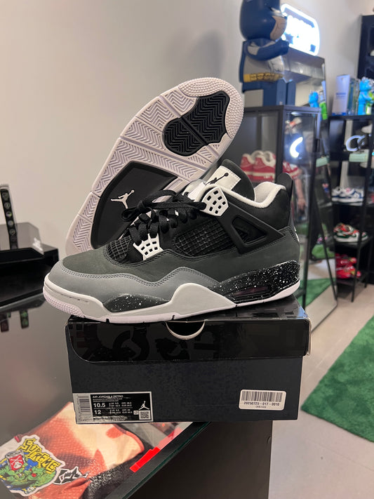 Jordan 4 Retro Fear