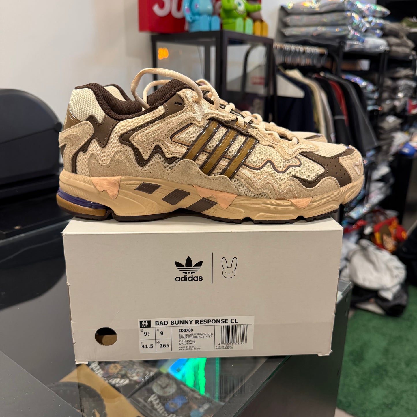 Adidas Response CL Bad Bunny Paso Fino (USADA)