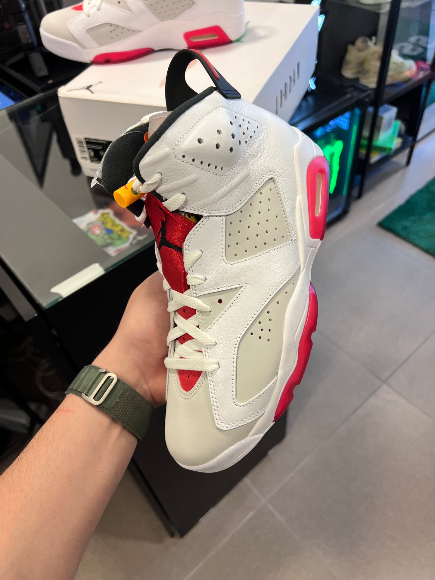 Jordan 6 Retro
Hare