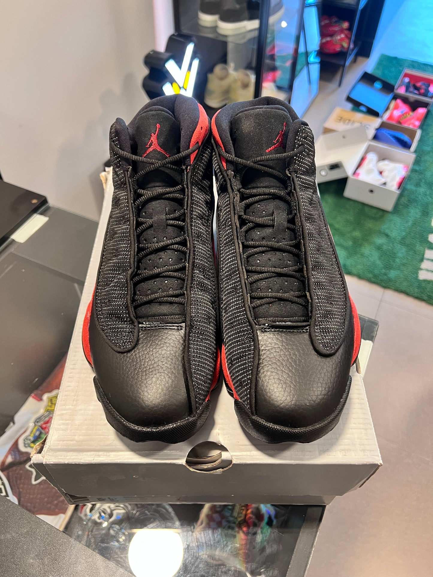 Jordan 13 Retro
Bred (2017)
