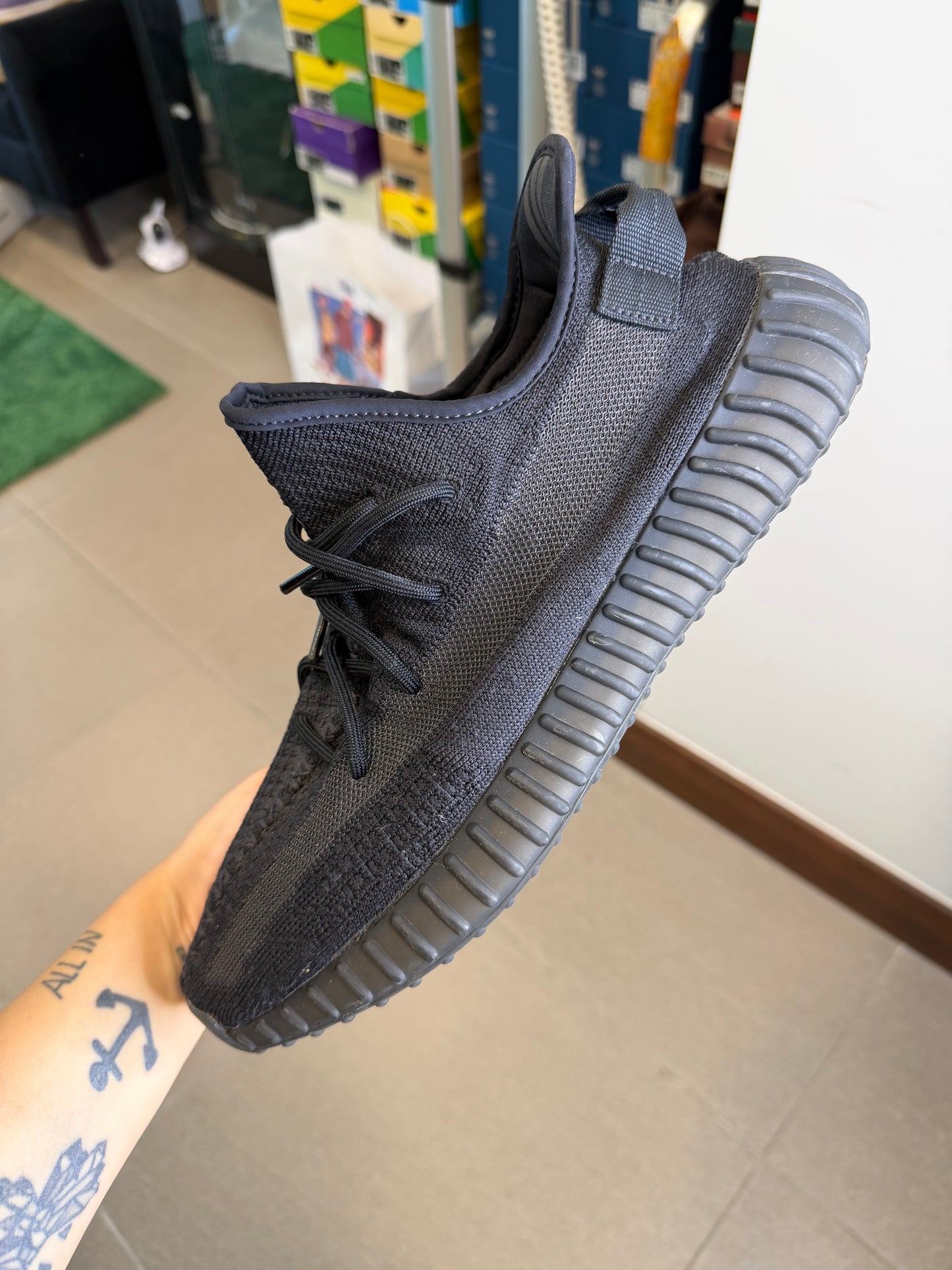 Adidas Yeezy Boost 350 v2 Onyx