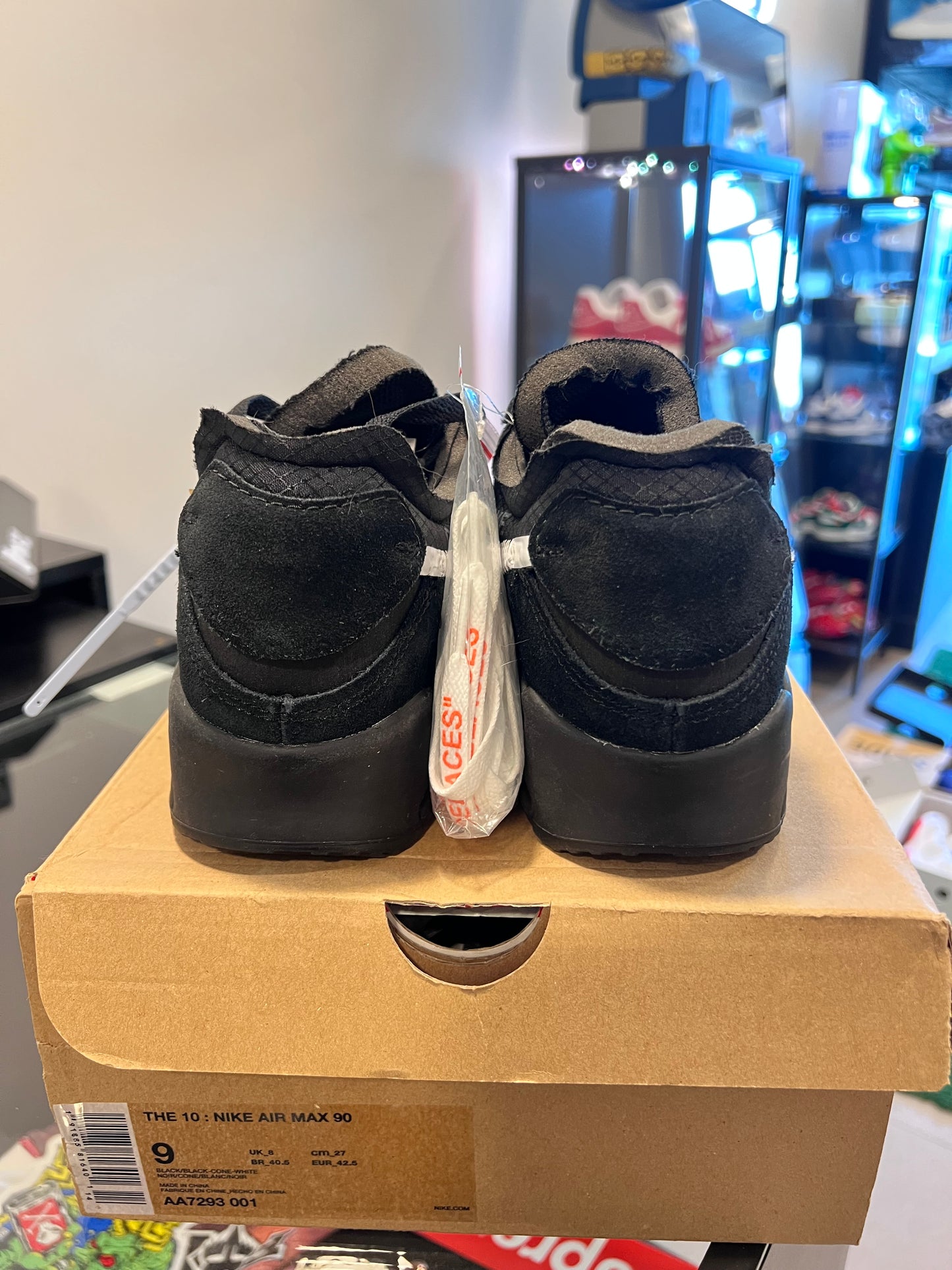 Nike Air Max 90
Off-White Black