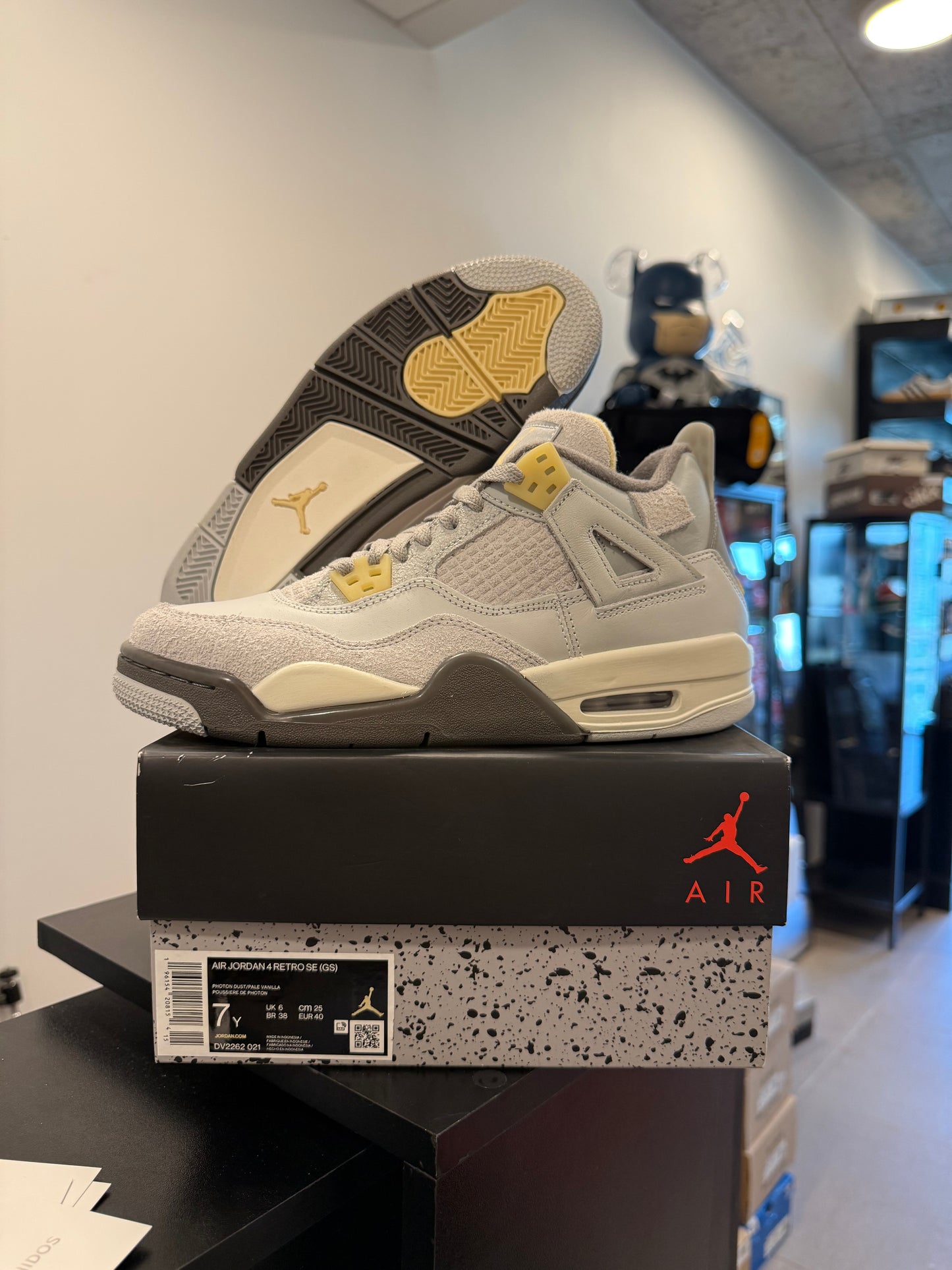 Jordan 4 Retro SE Craft Photon Dust (GS)