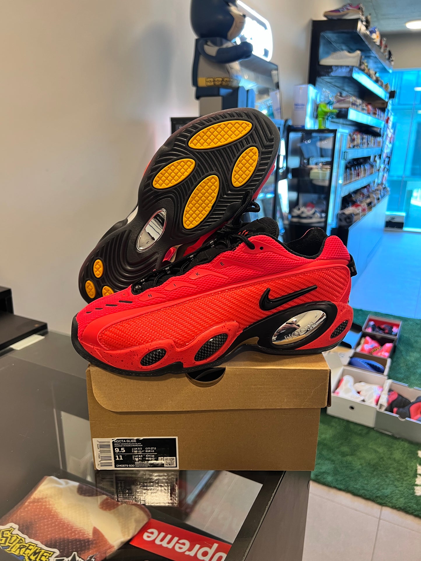 Nike NOCTA Glide
Drake Bright Crimson