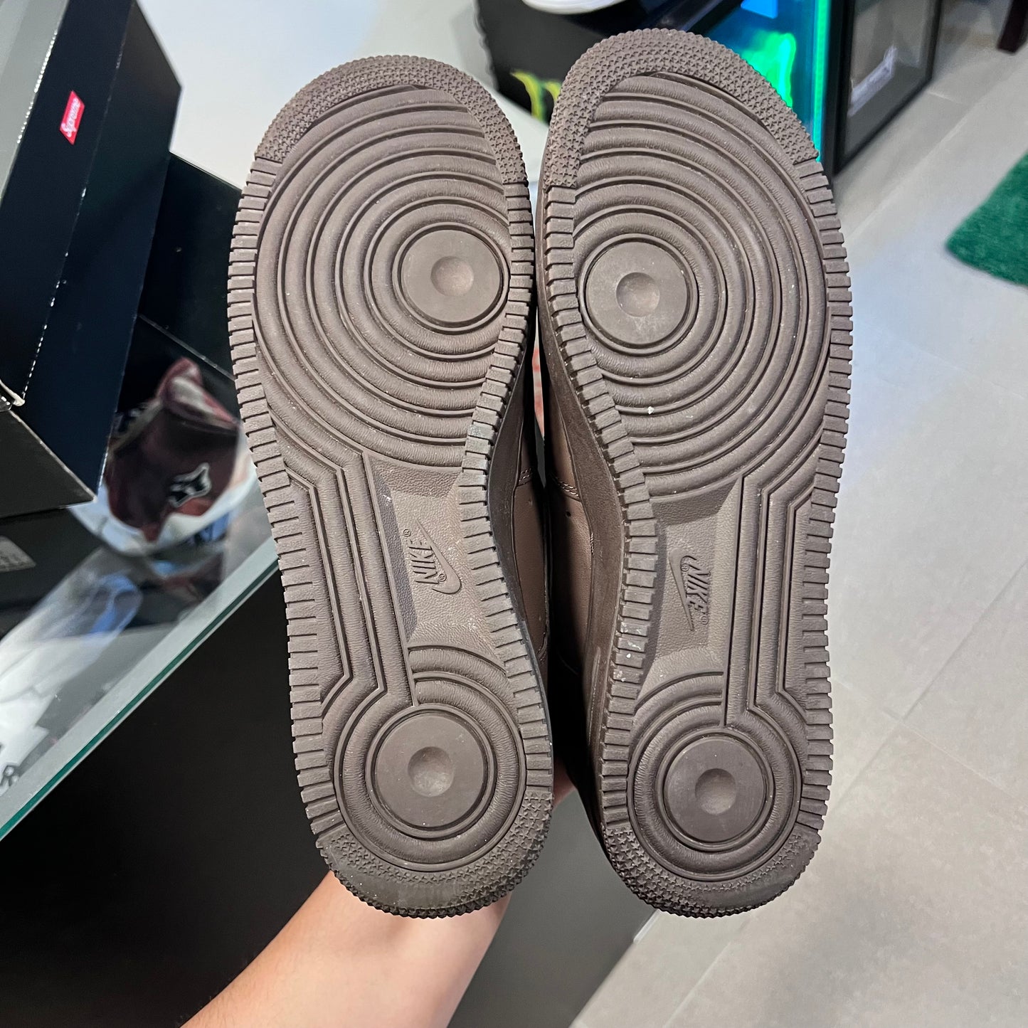 Nike Air Force 1 Low
Supreme Baroque Brown