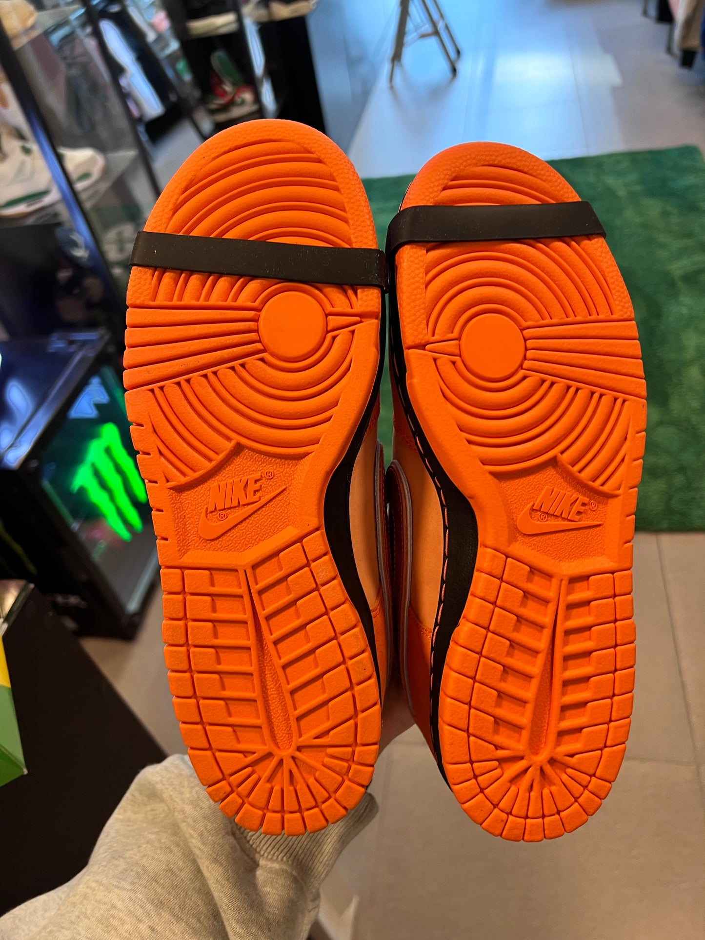 Nike SB Dunk Low
Concepts Orange Lobster