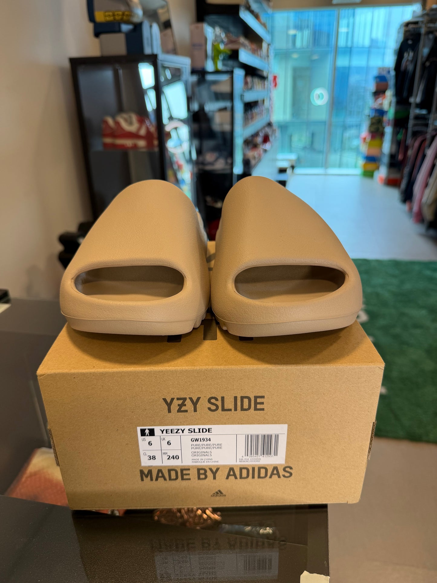 Adidas Yeezy Slide Pure (Restock)