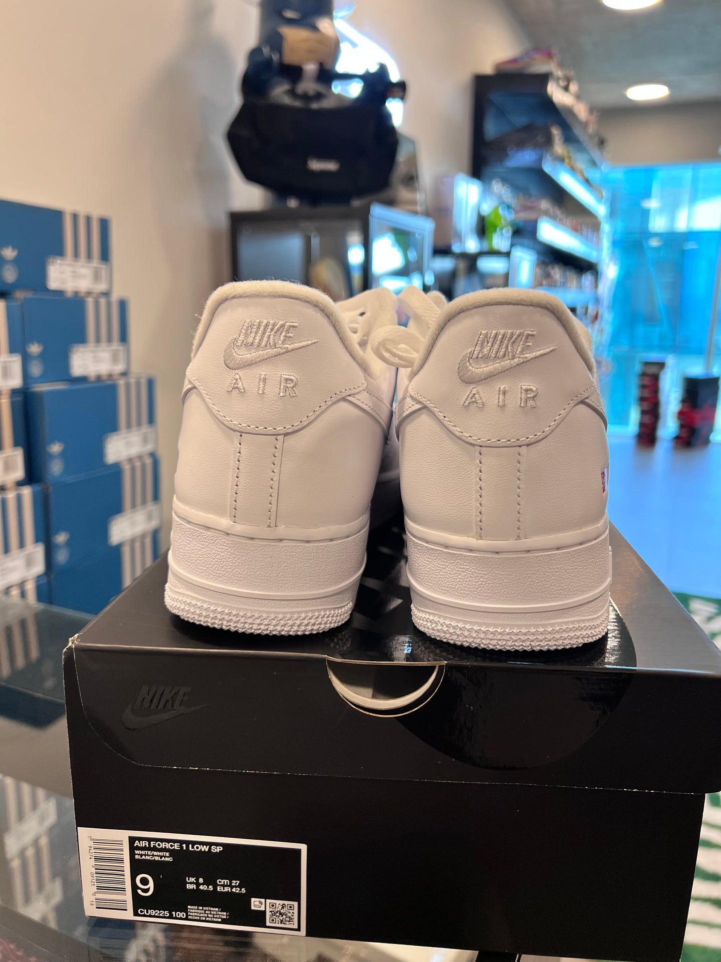 Nike Air Force 1 Low Supreme White